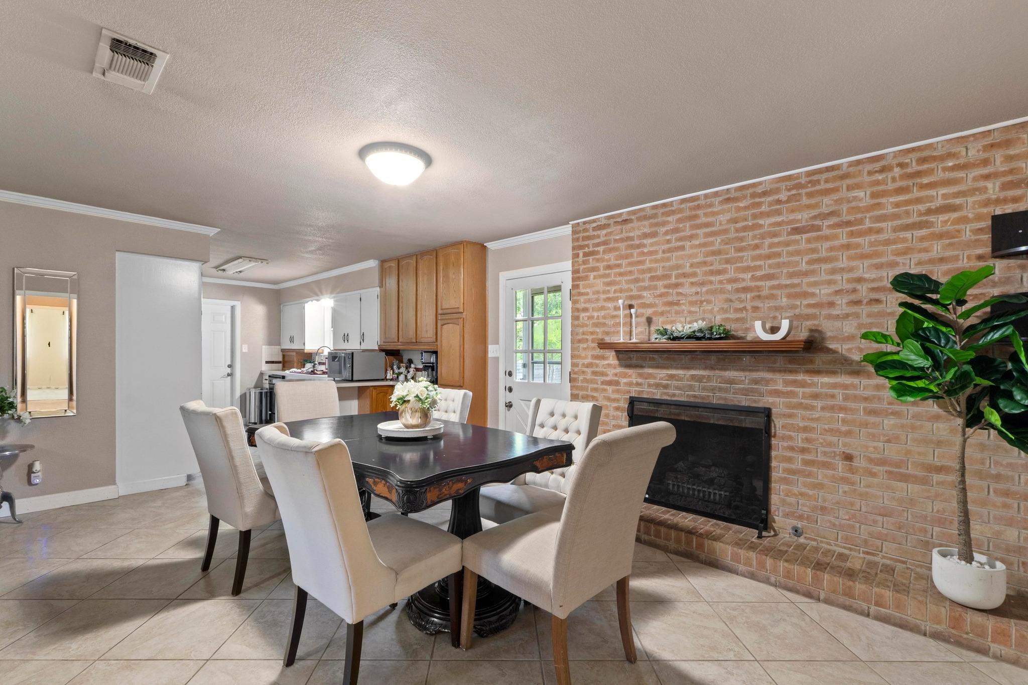 11907 Oak TRL