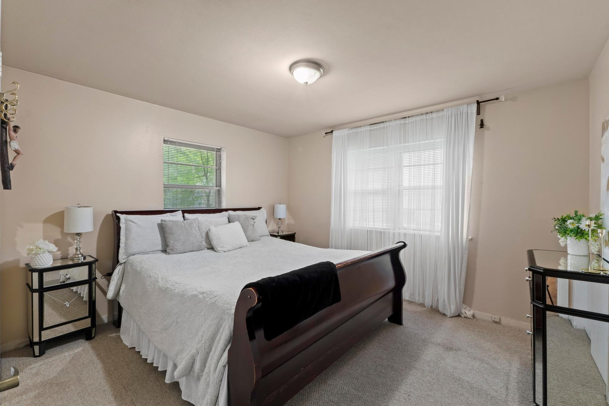 11907 Oak TRL