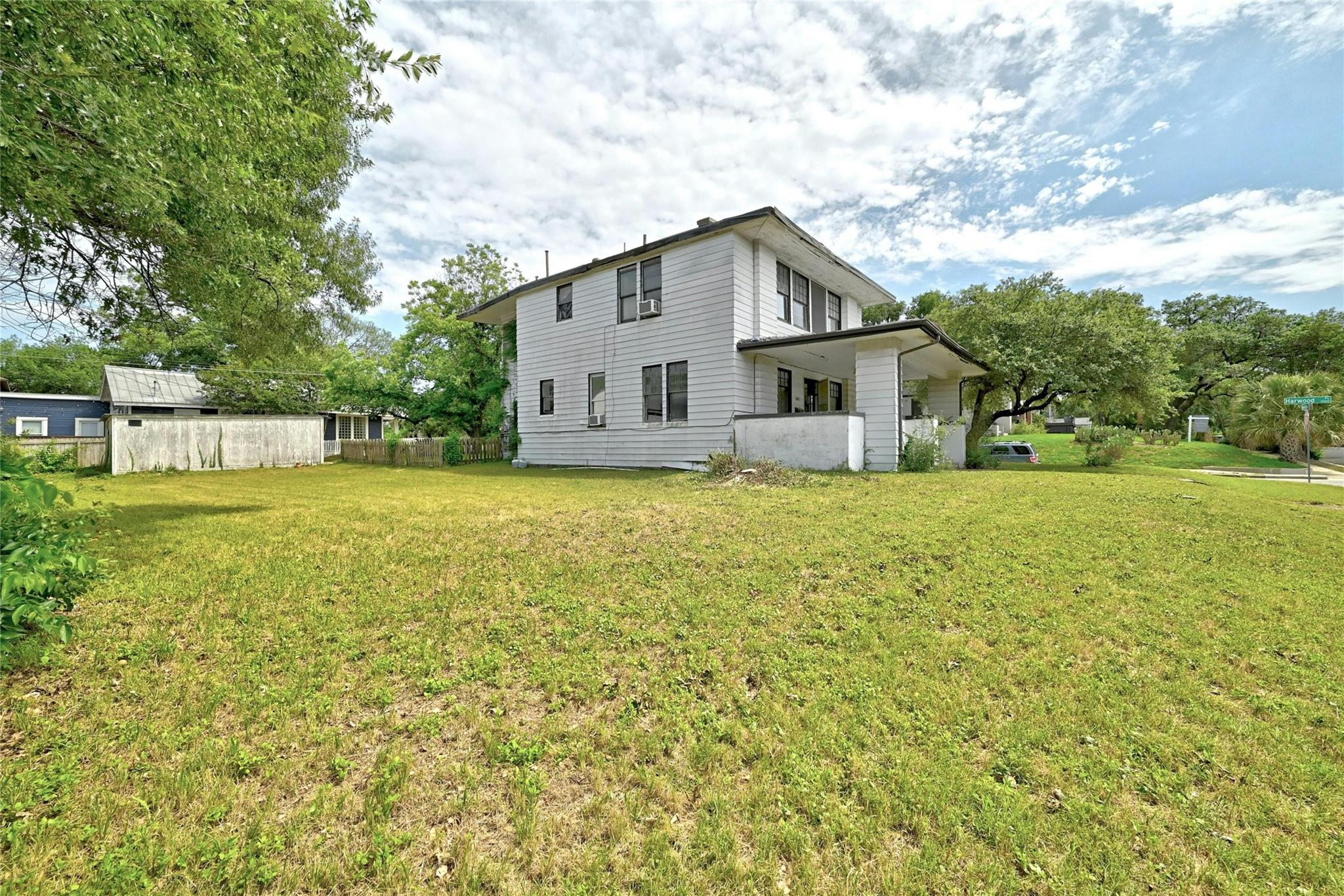 1107 Travis Heights BLVD