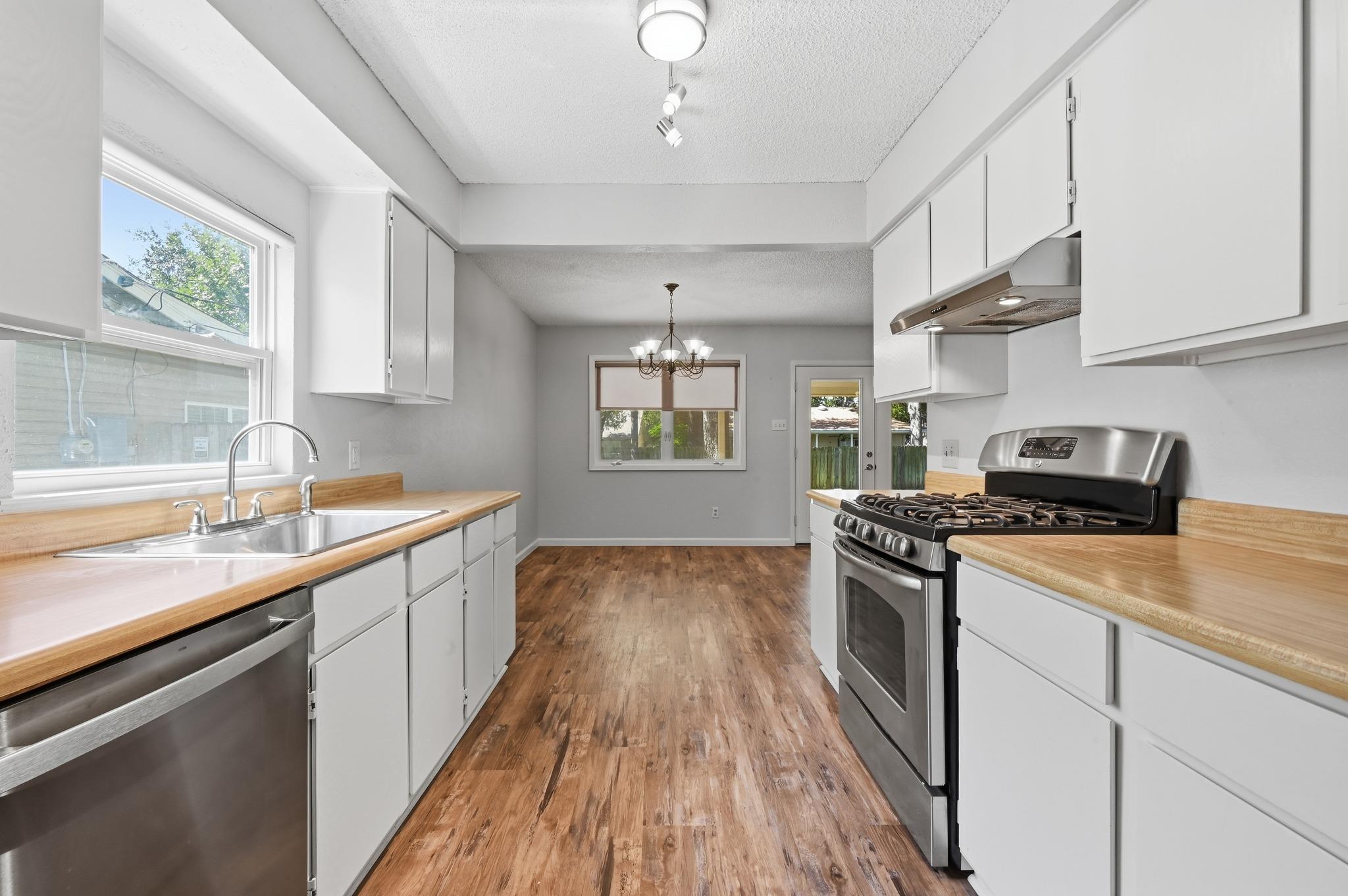 5509 Porsche LN
