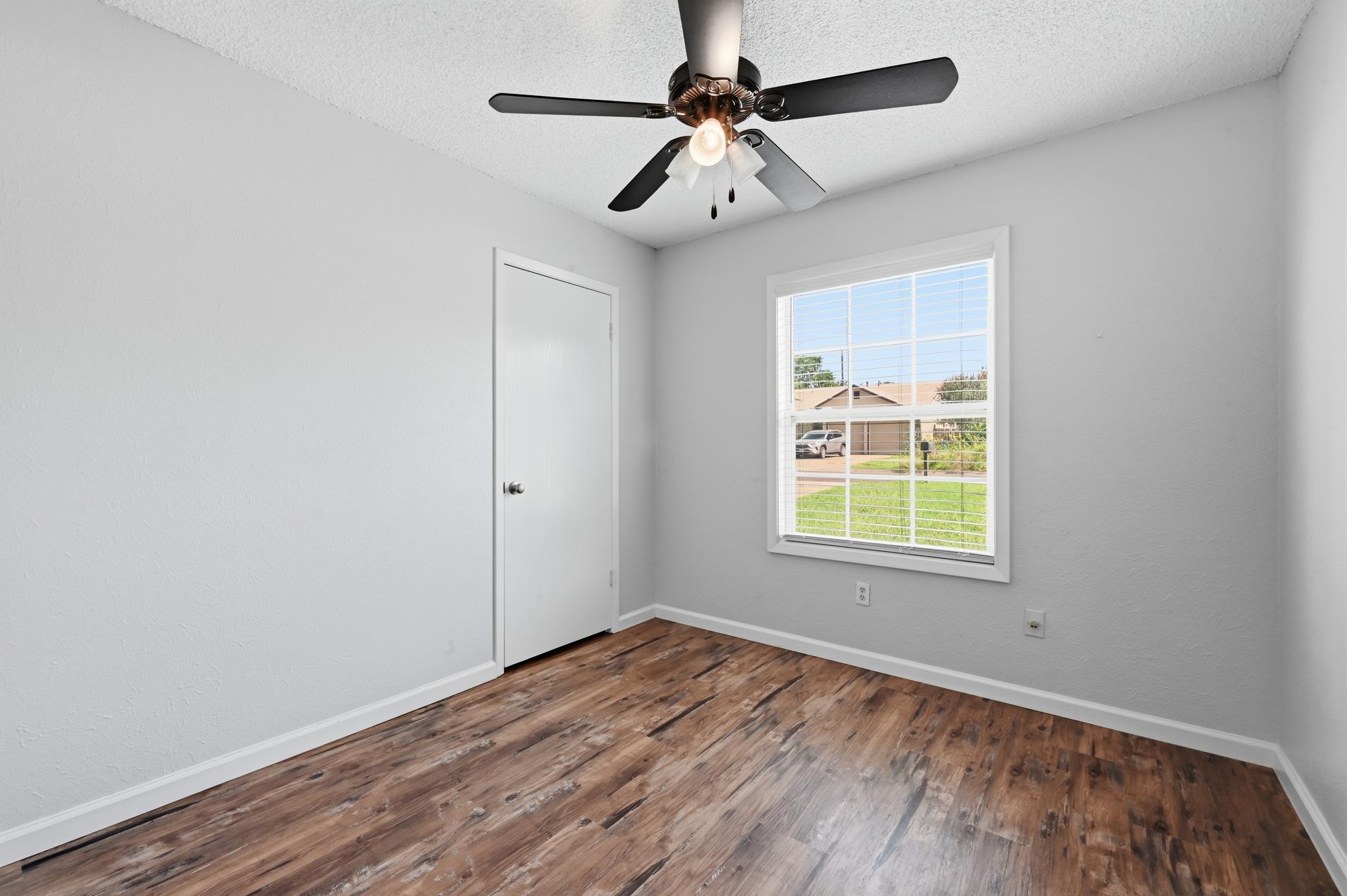 5509 Porsche LN