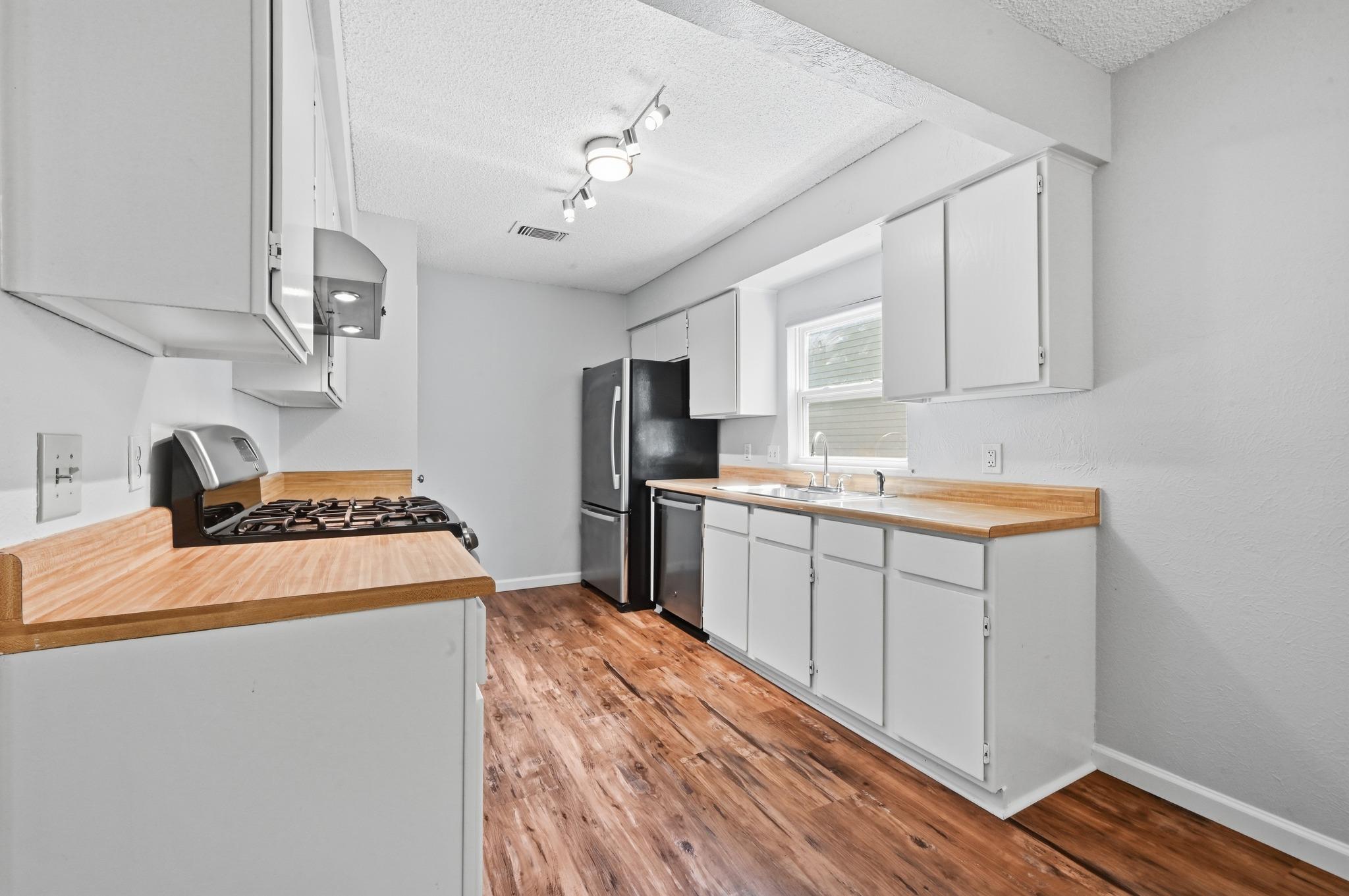 5509 Porsche LN