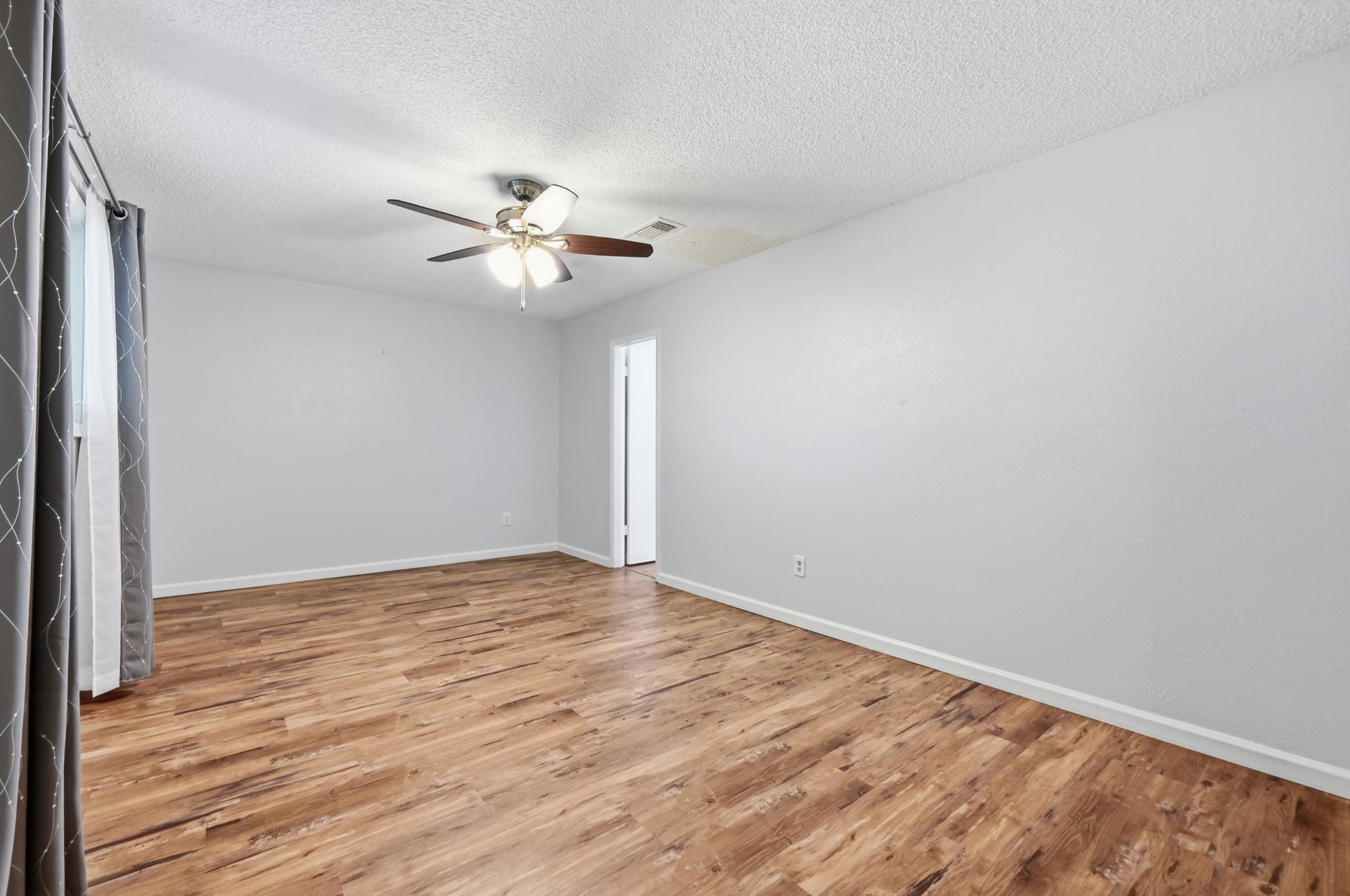 5509 Porsche LN