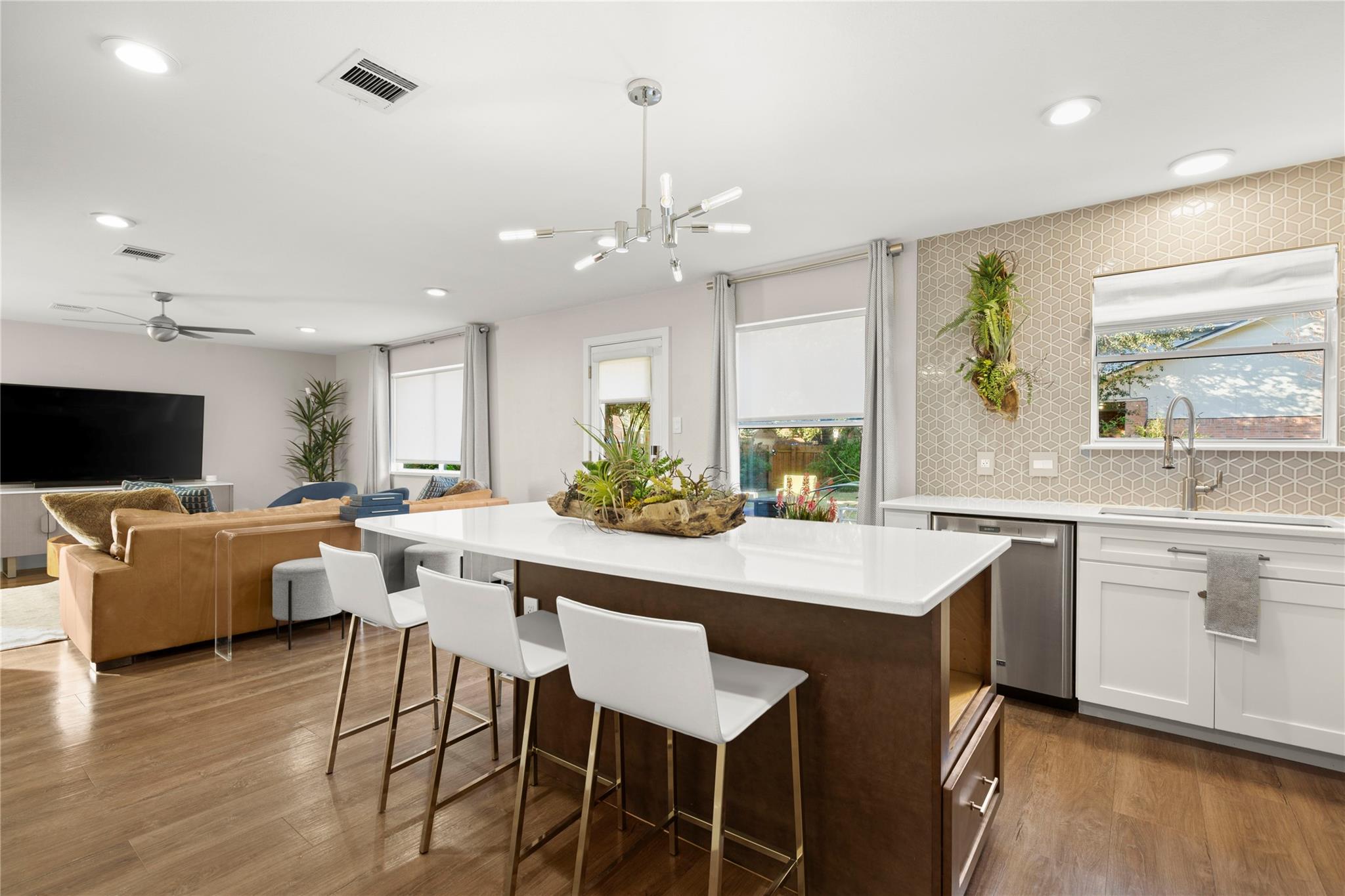 1301 Canon Yeomans TRL