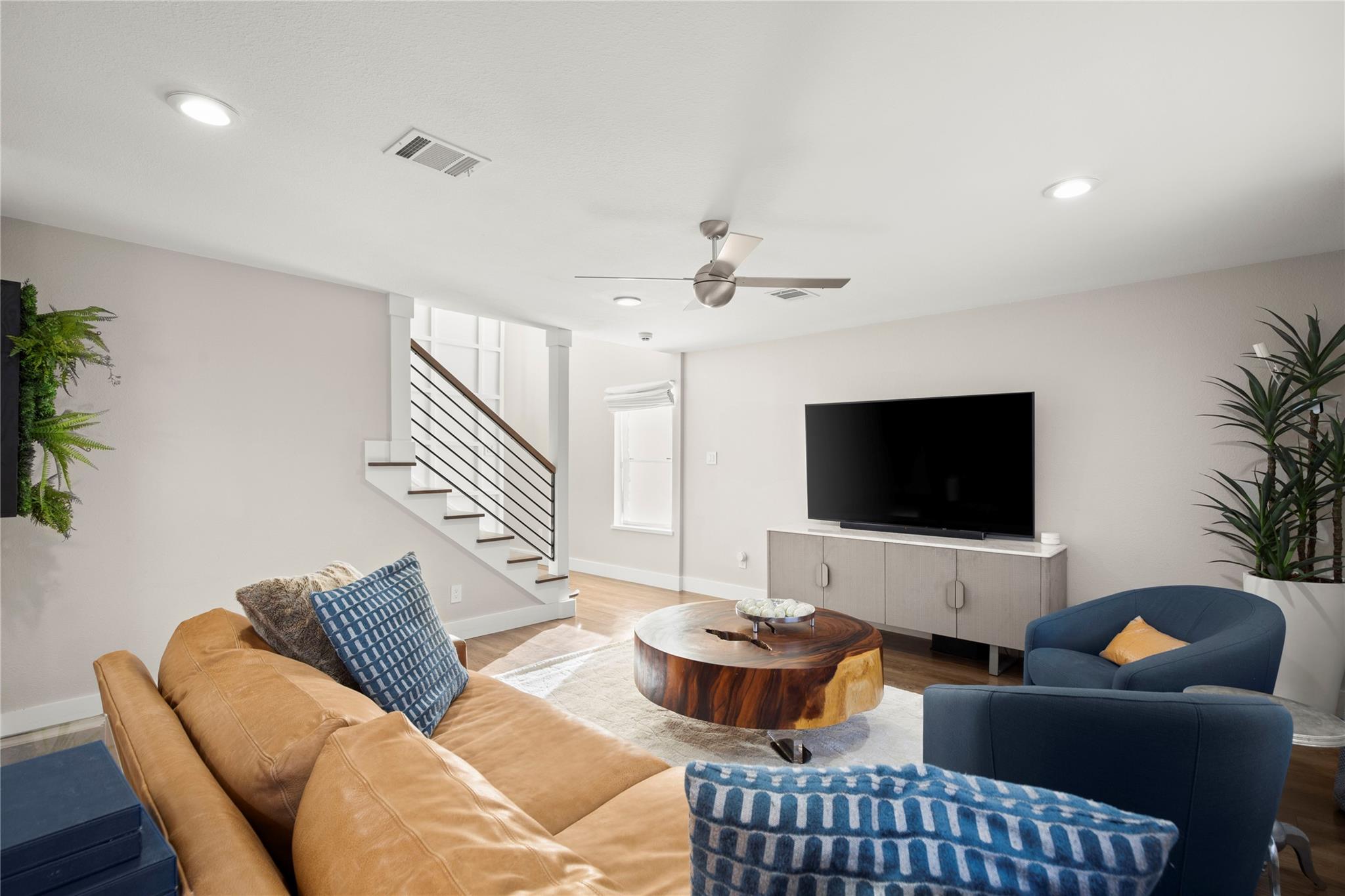 1301 Canon Yeomans TRL