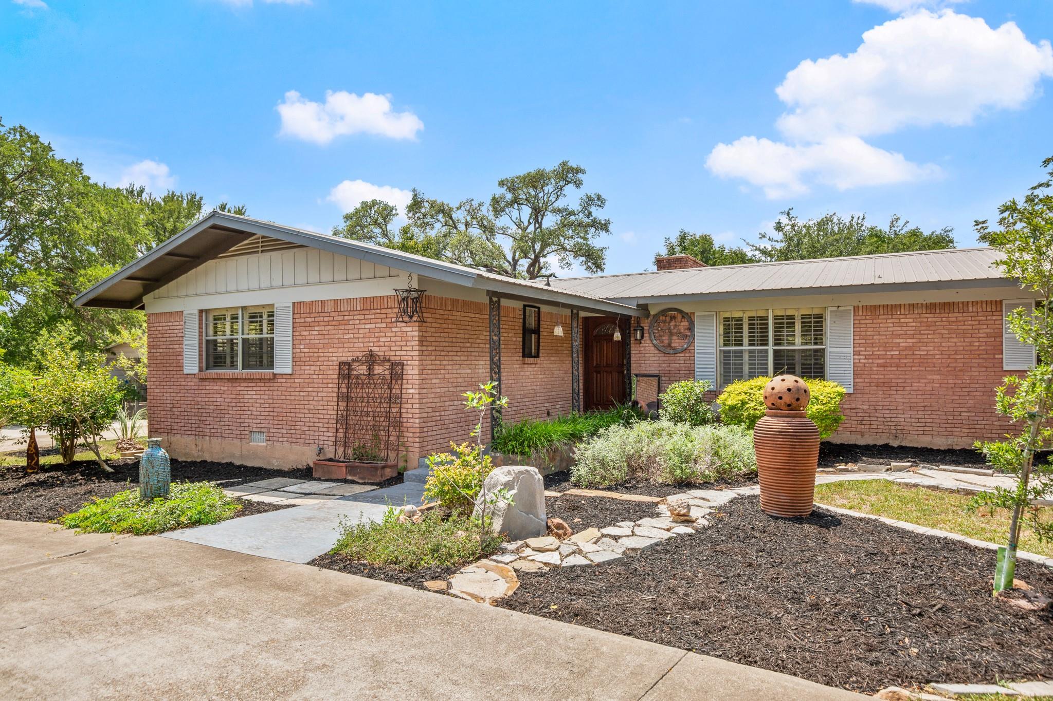 5613 Westview RD