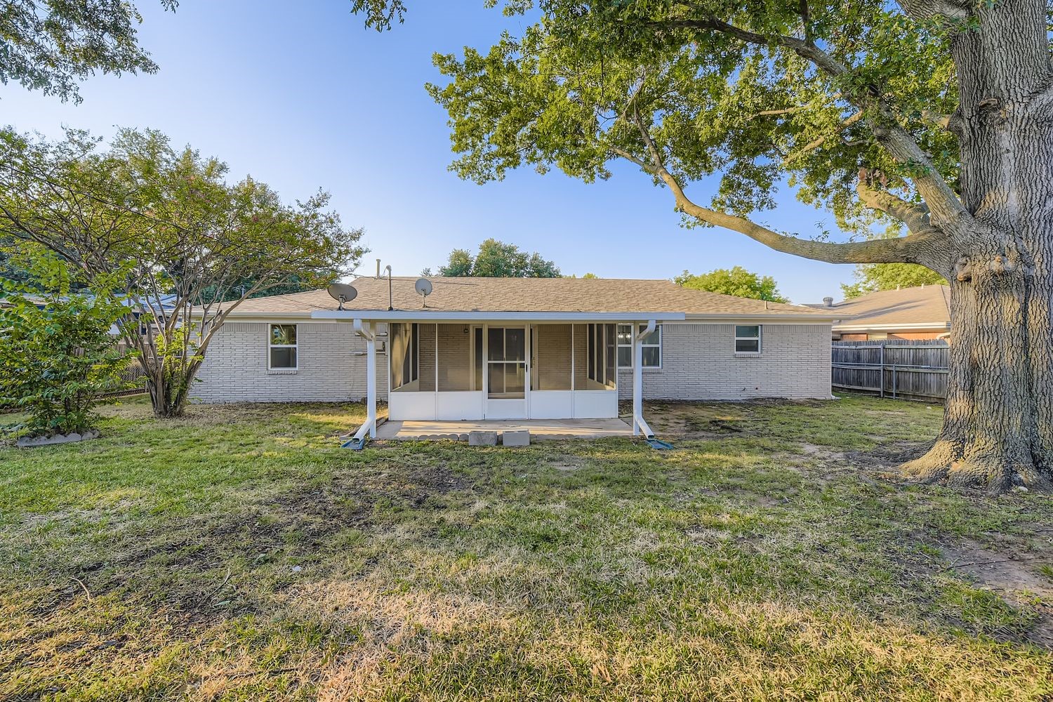 420 Bedford Court W