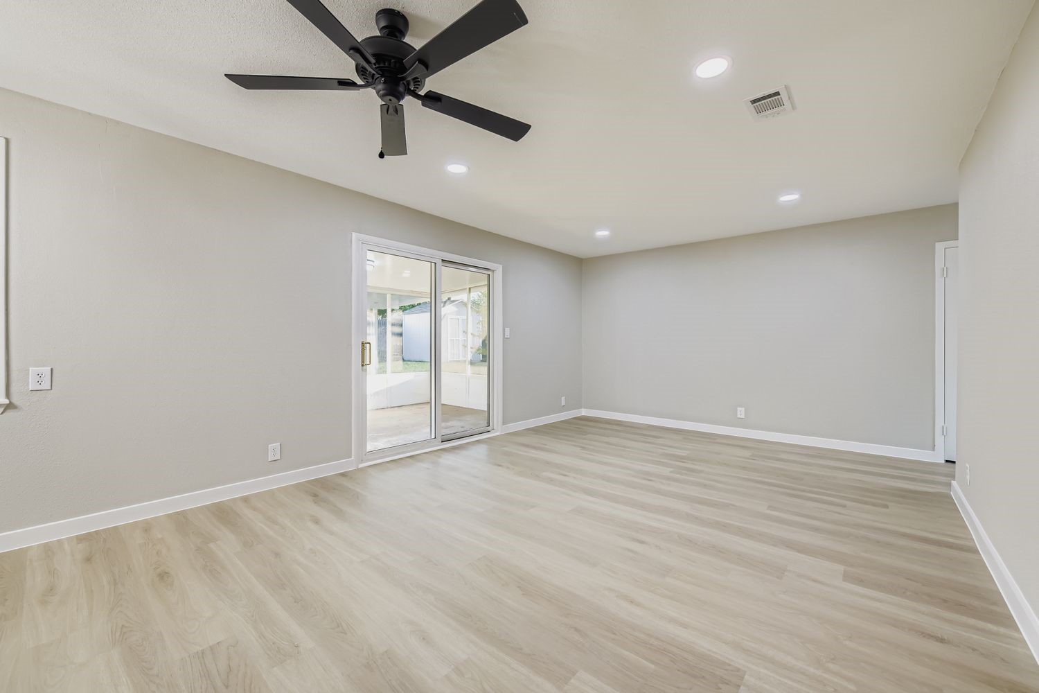 420 Bedford Court W