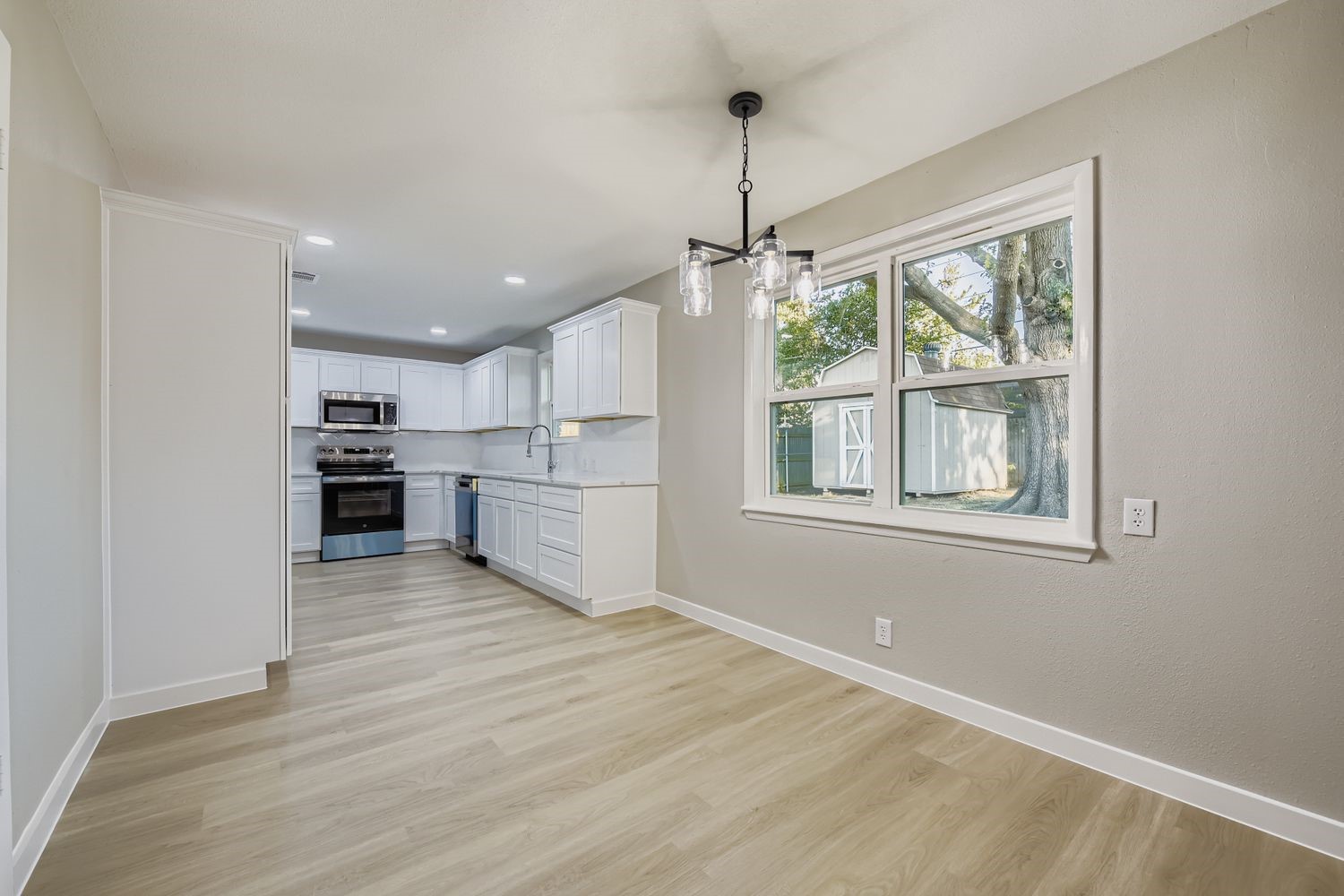 420 Bedford Court W
