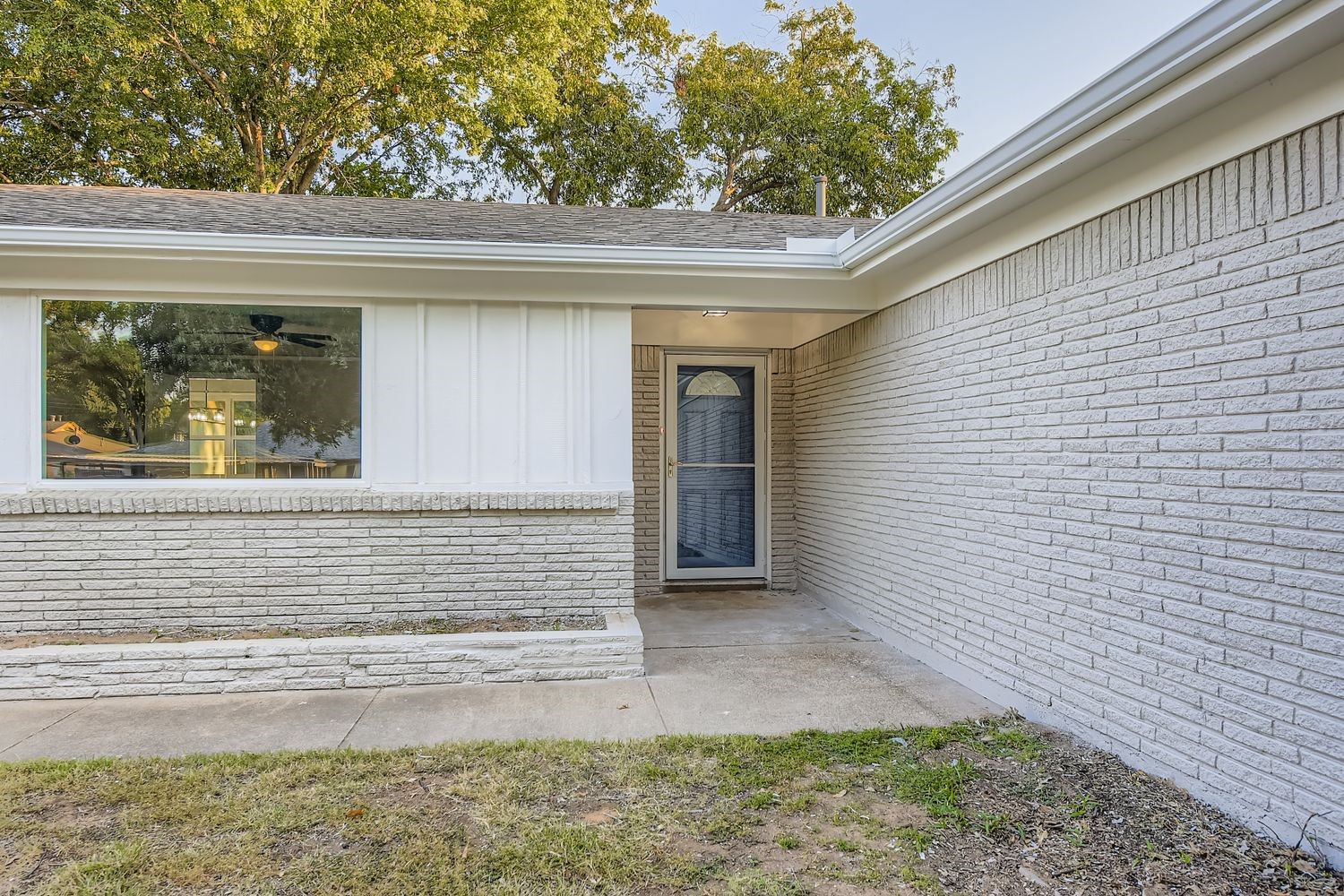 420 Bedford Court W