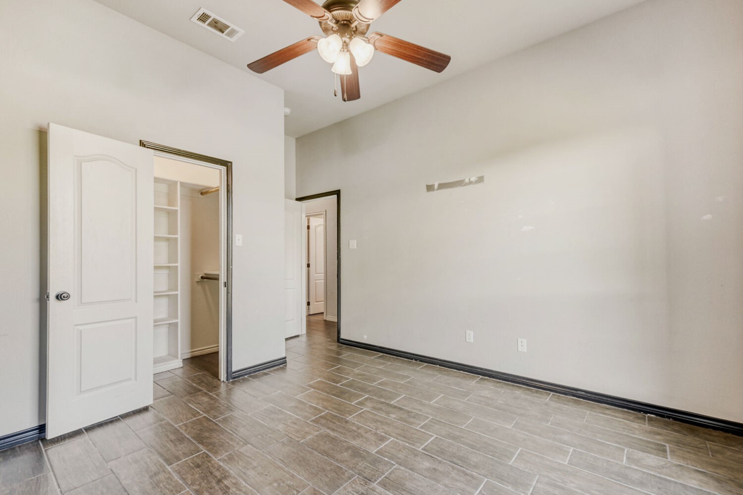 104 Lyndsey Court
