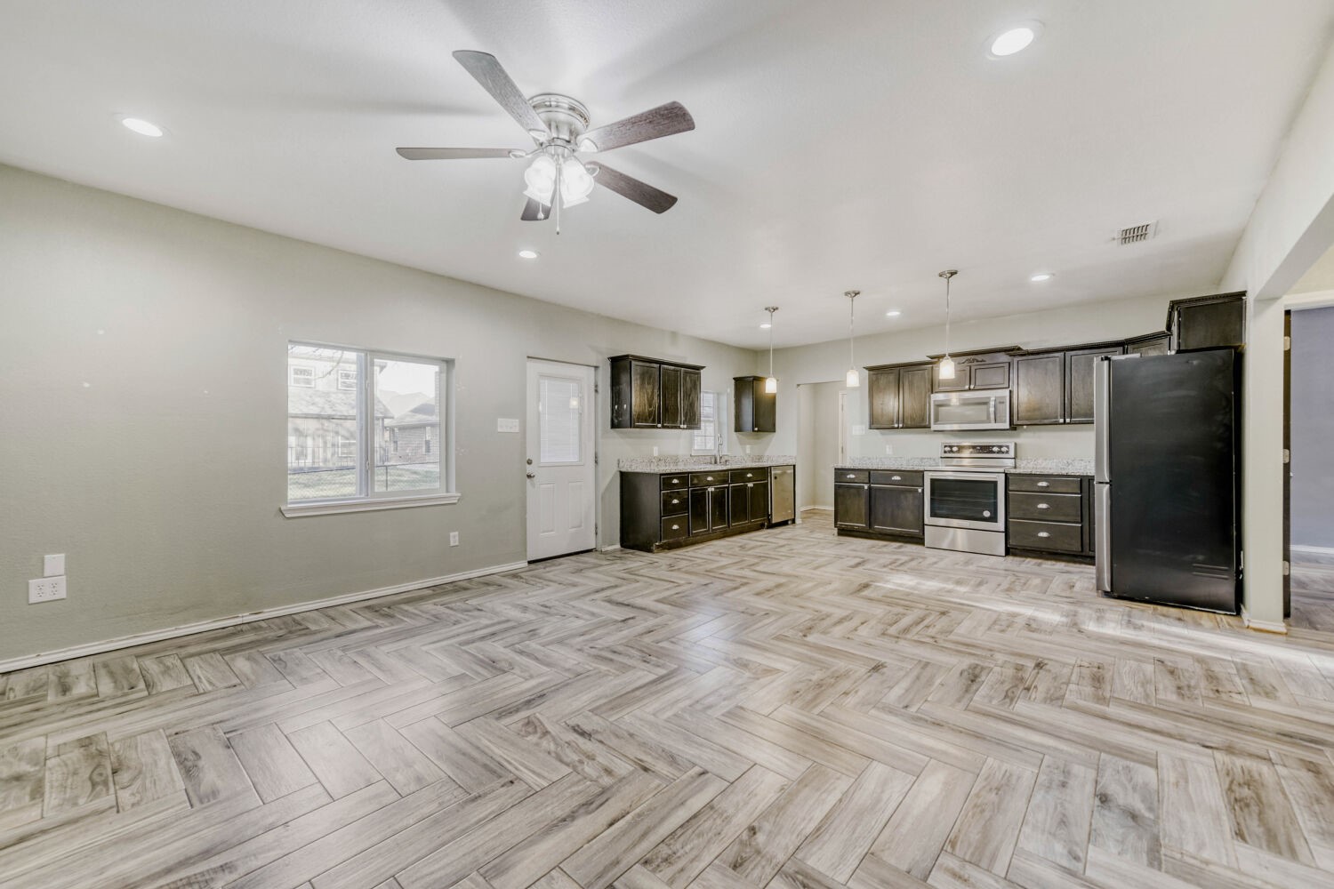 104 Lyndsey Court