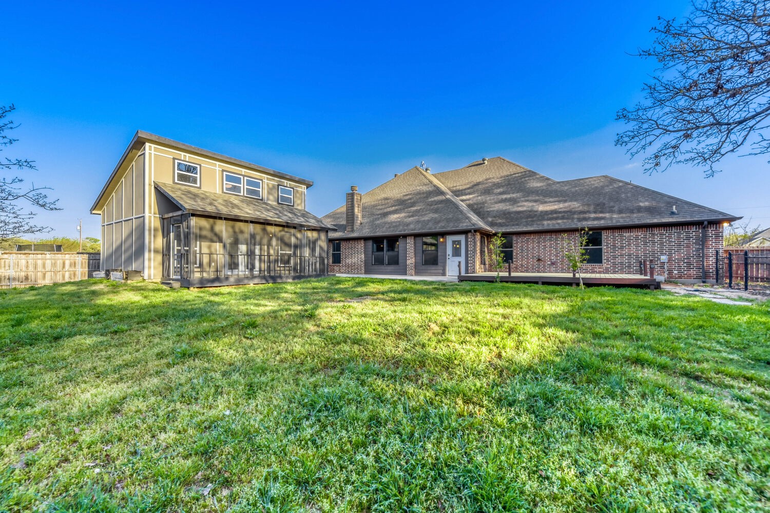 104 Lyndsey Court