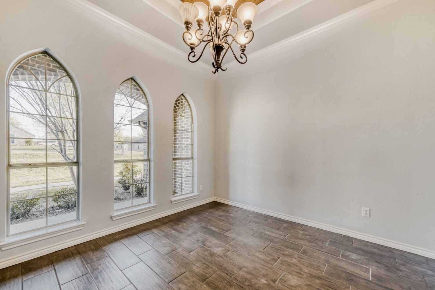 104 Lyndsey Court