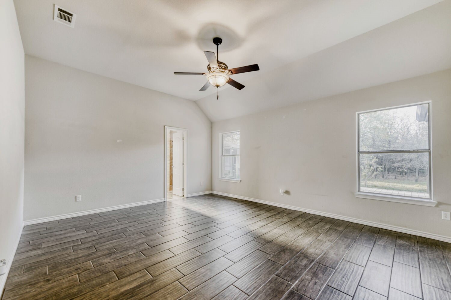 104 Lyndsey Court