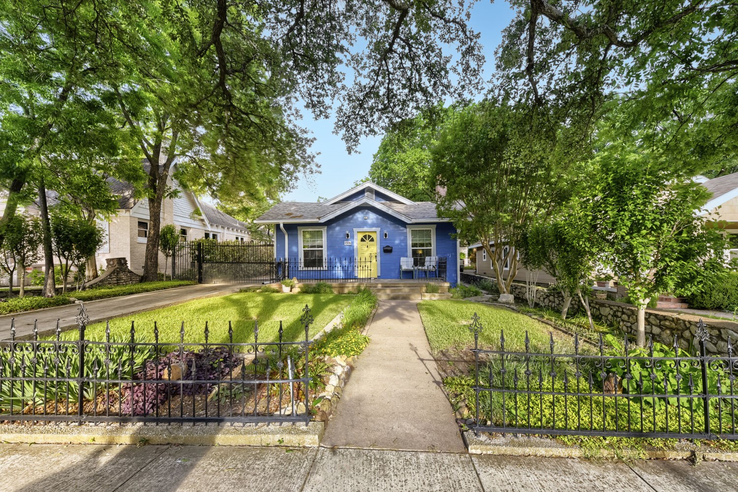 2306 Western Avenue