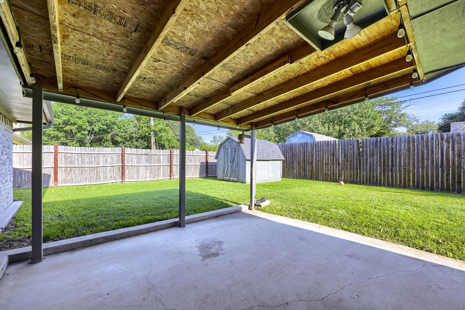 8437 Glenann Drive