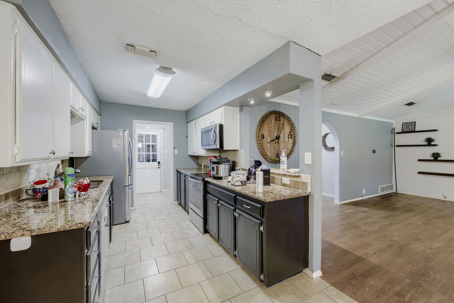 8437 Glenann Drive