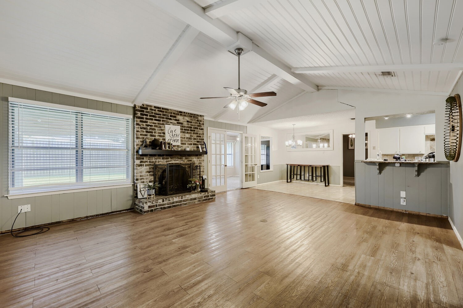 8437 Glenann Drive
