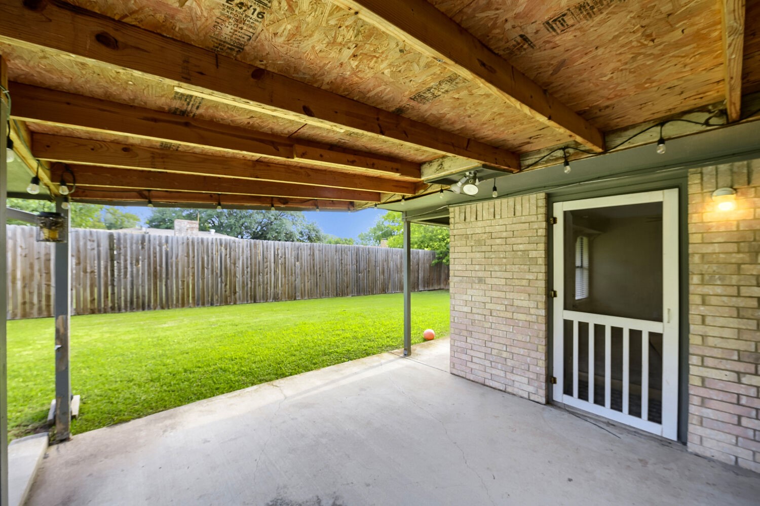 8437 Glenann Drive
