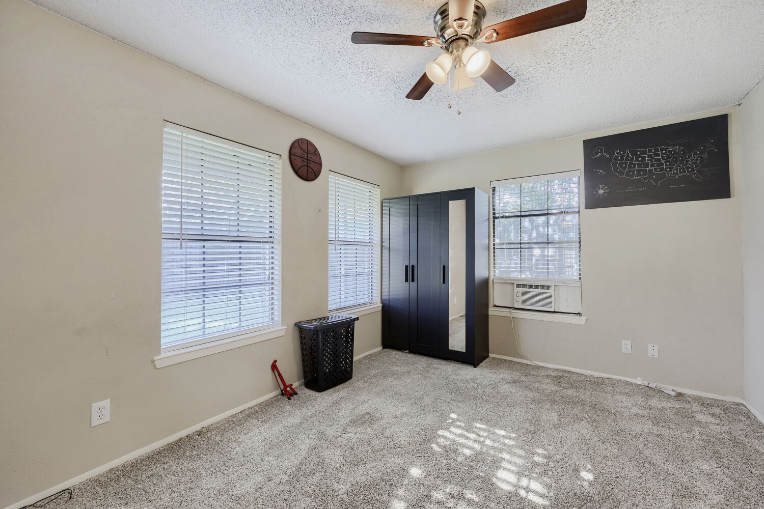 8437 Glenann Drive