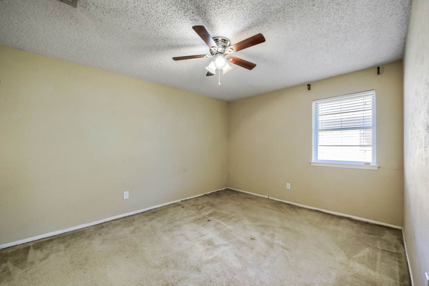 8437 Glenann Drive