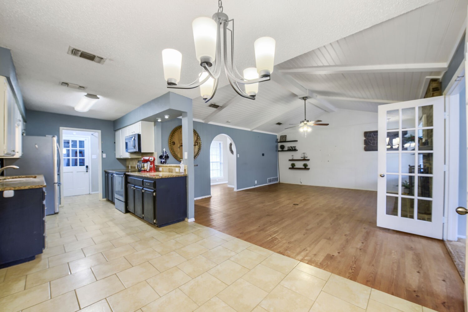 8437 Glenann Drive