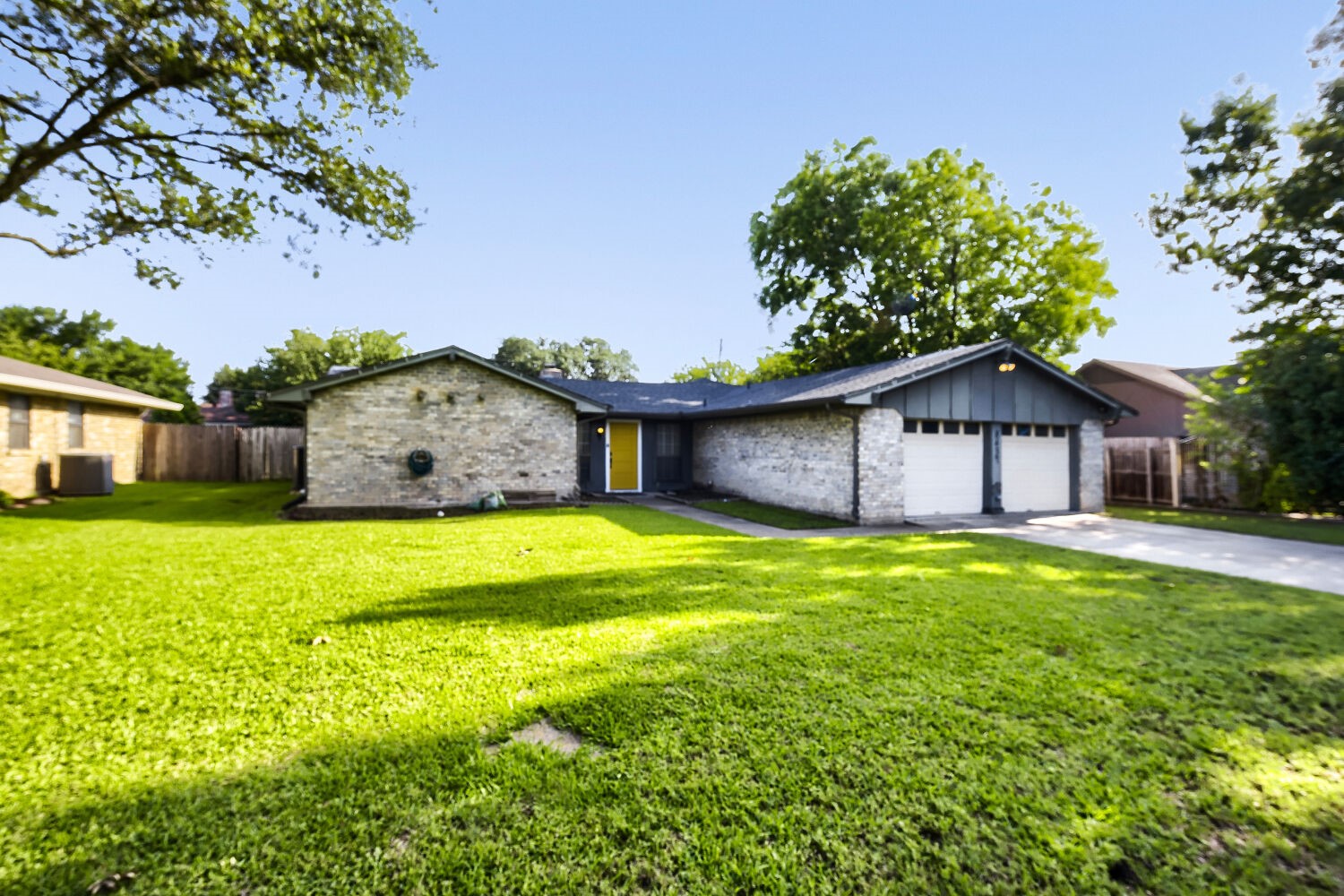 8437 Glenann Drive