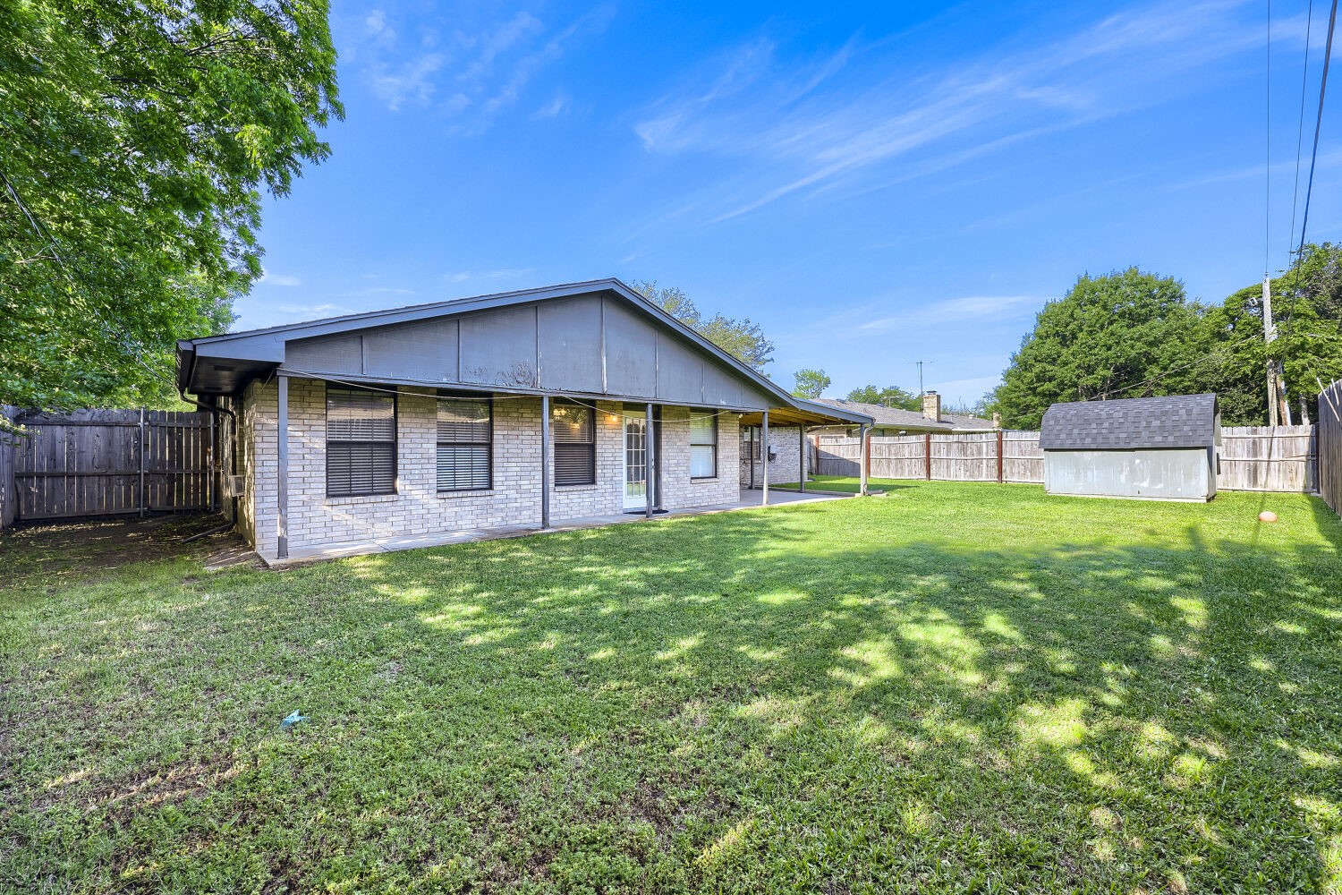 8437 Glenann Drive