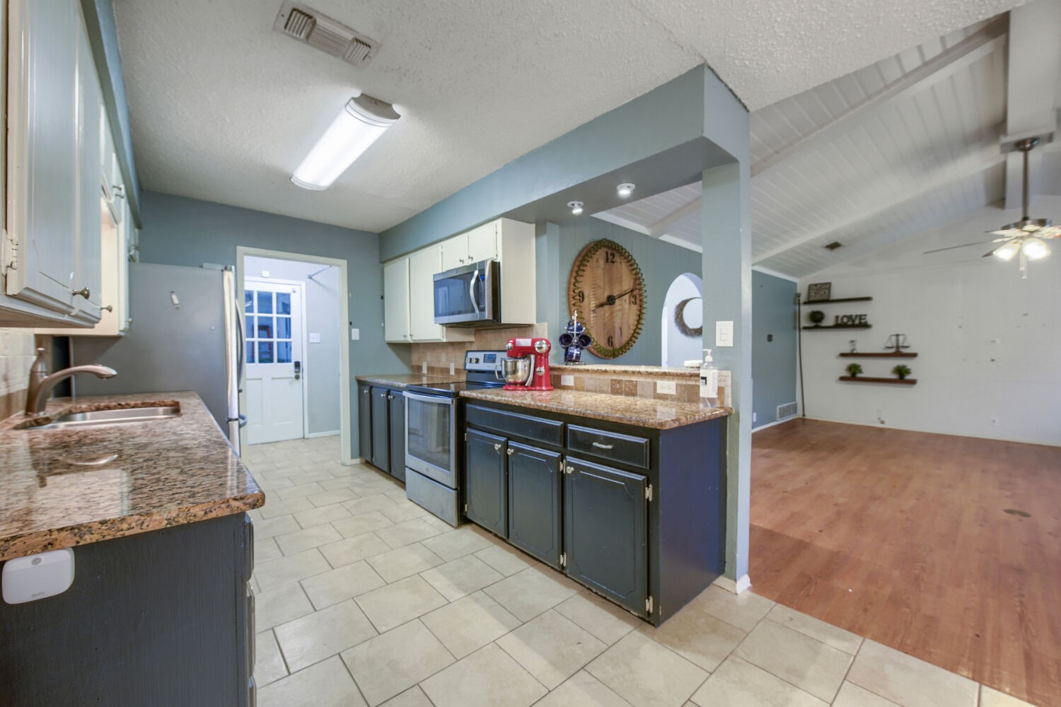 8437 Glenann Drive