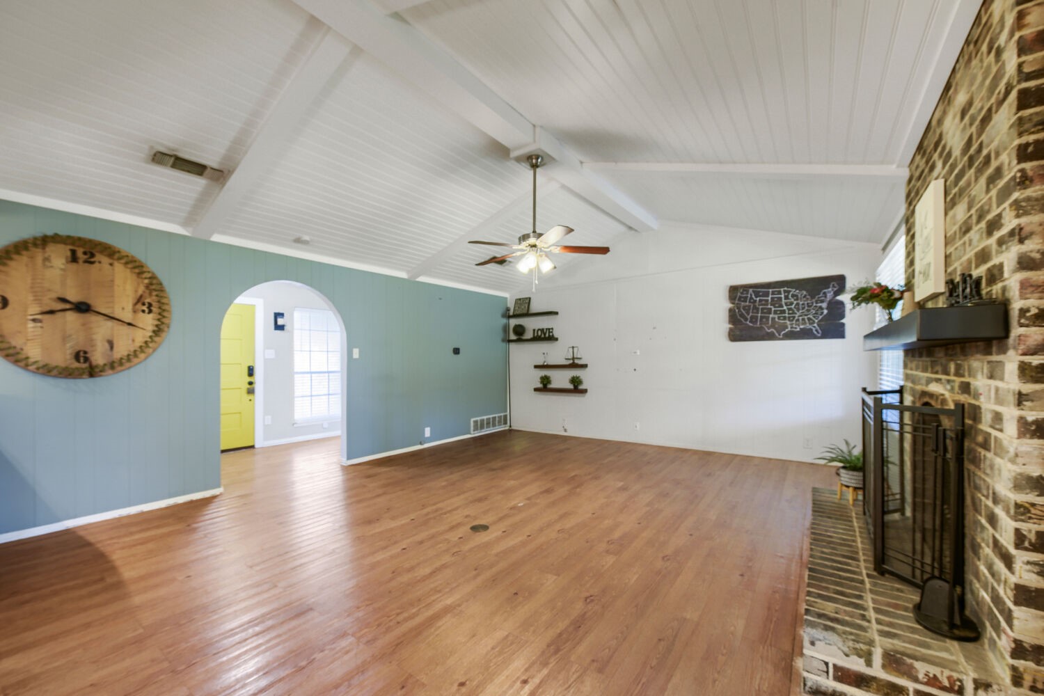 8437 Glenann Drive