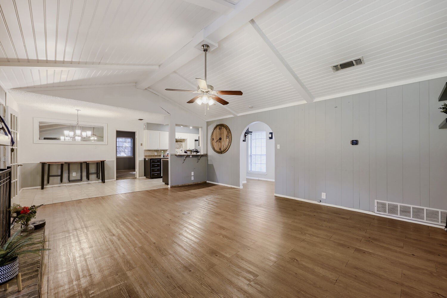 8437 Glenann Drive