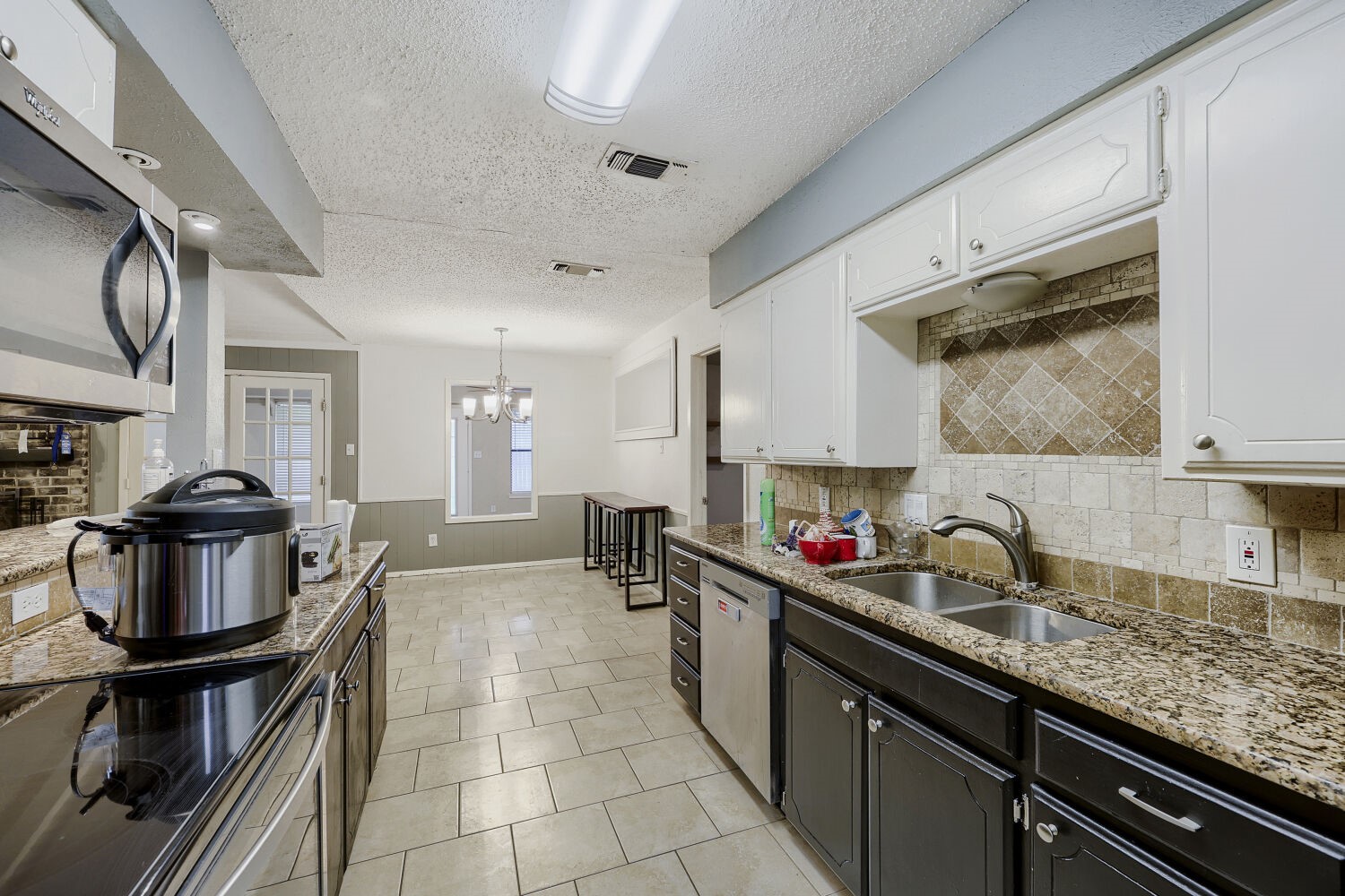 8437 Glenann Drive