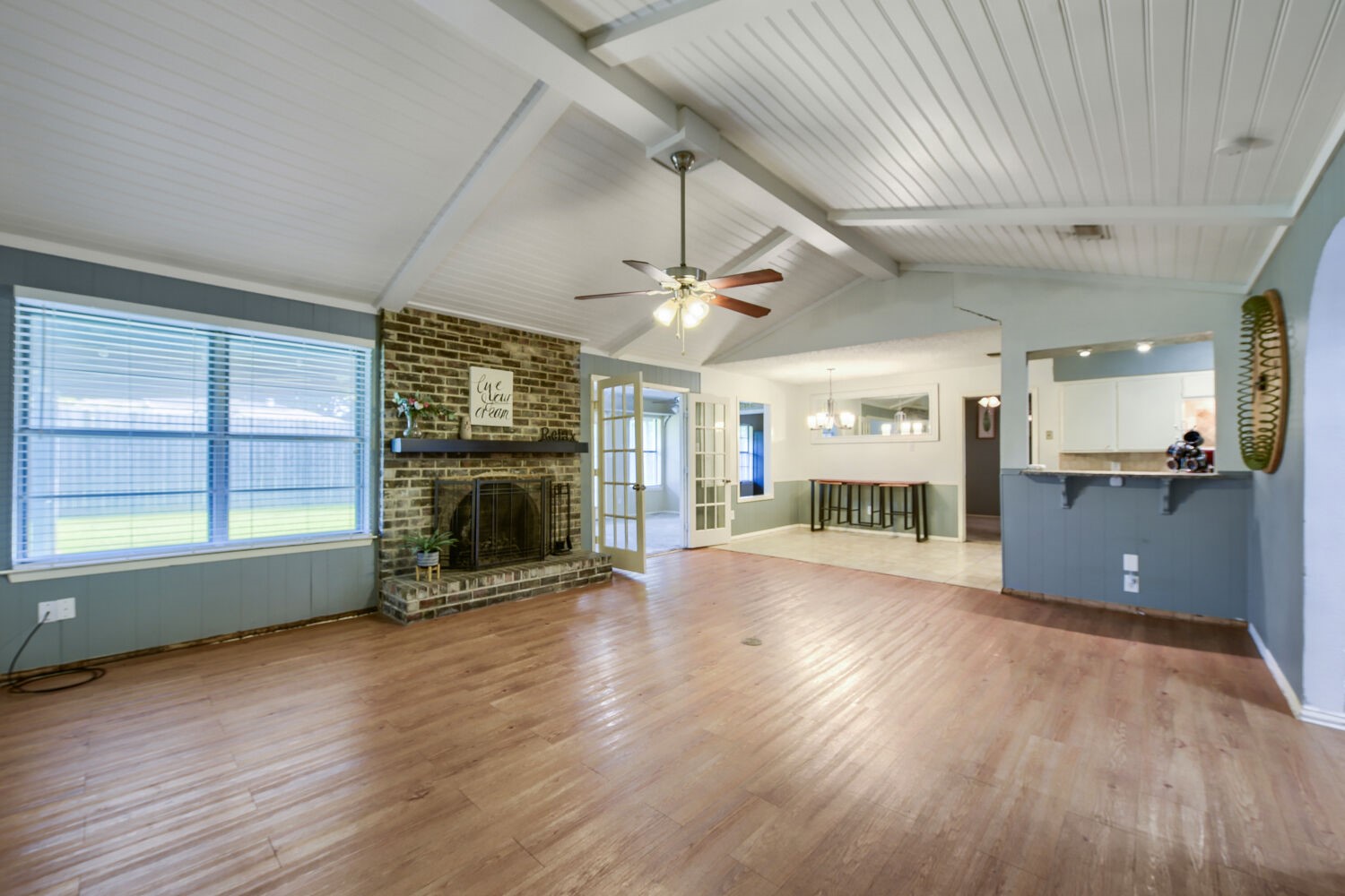 8437 Glenann Drive