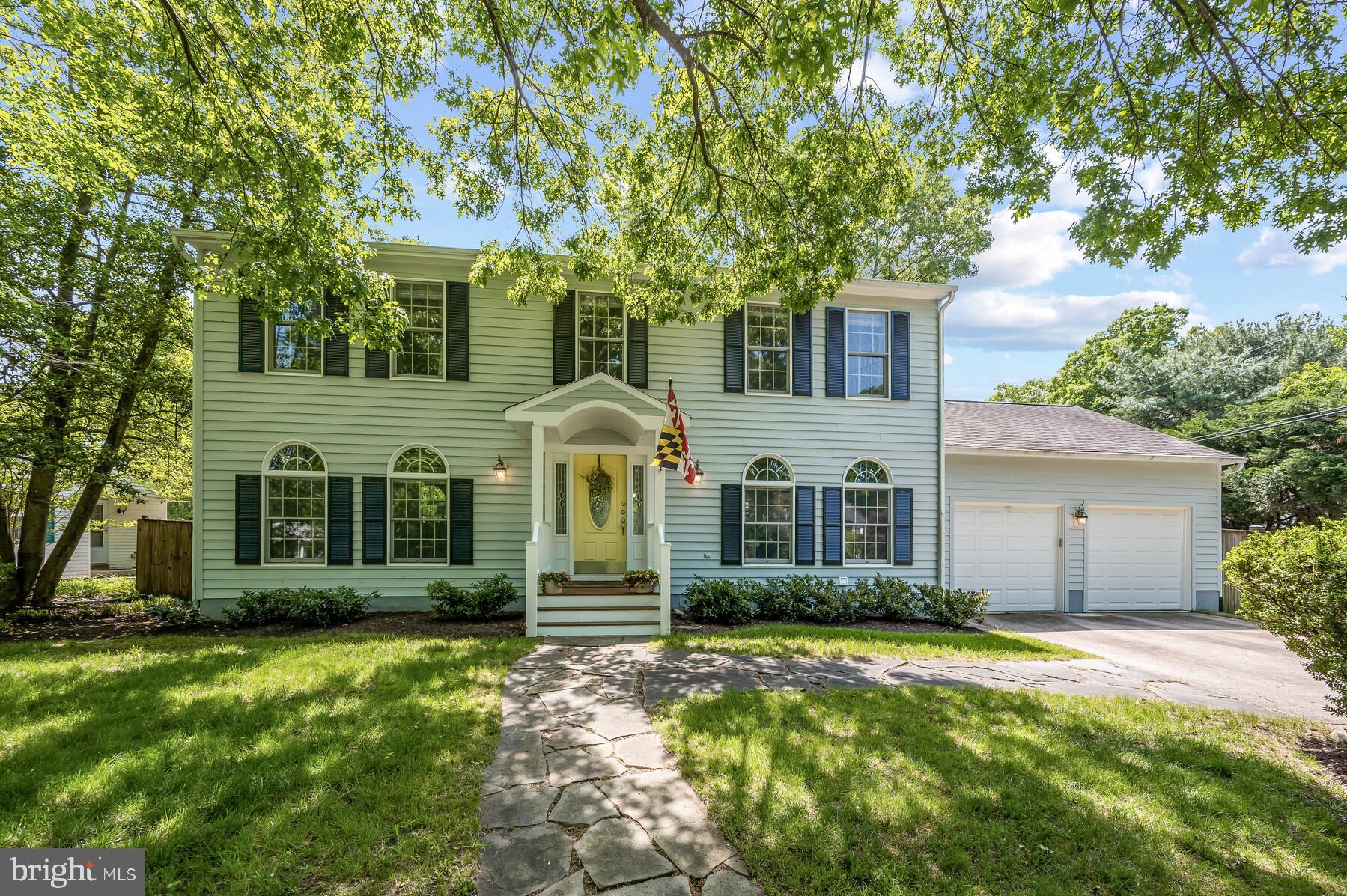 1307 LLOYD COURT