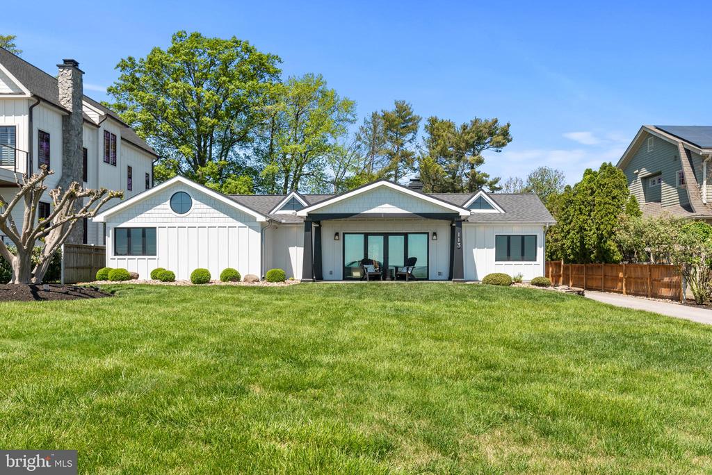 113 BAY DRIVE