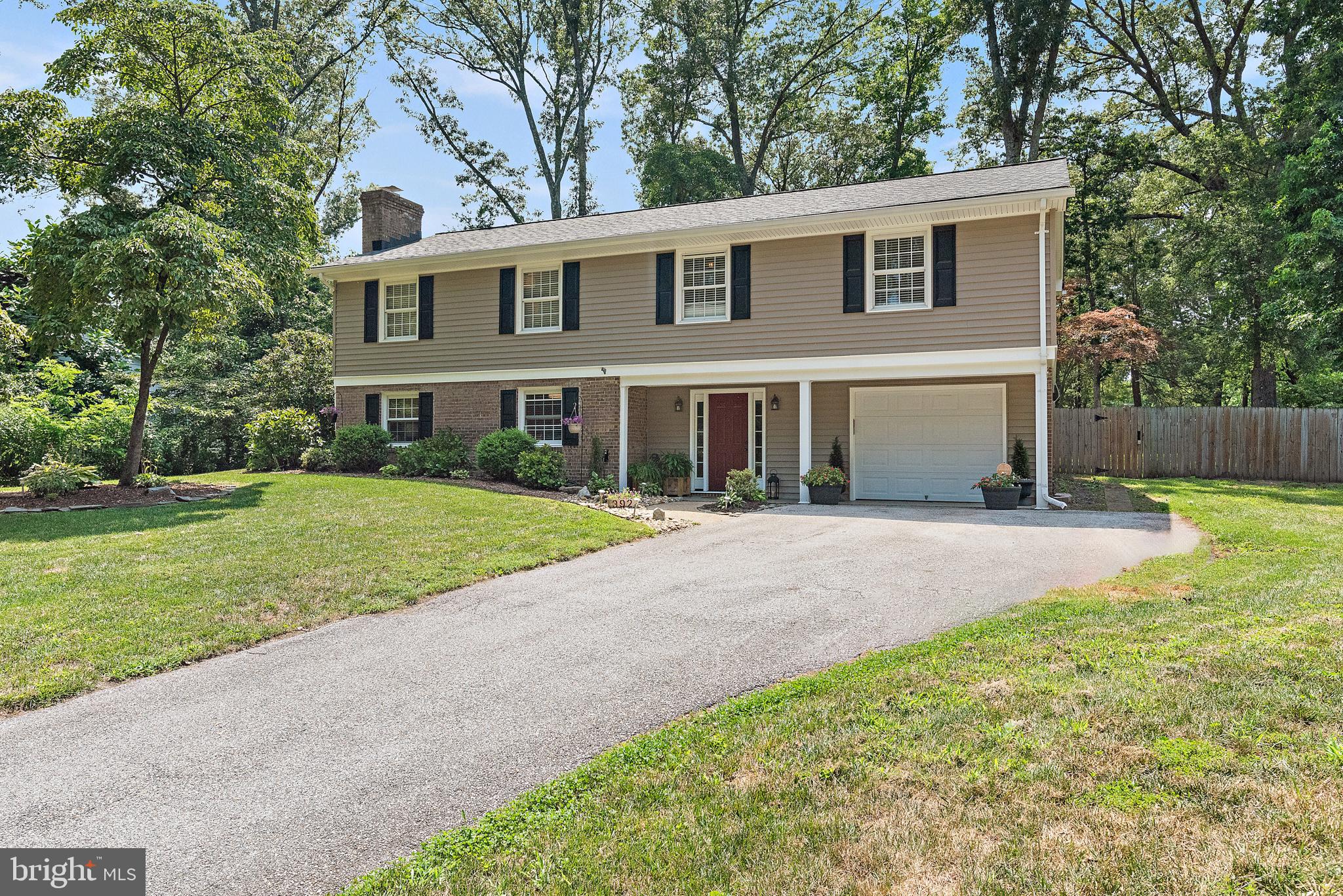 392 STONEHOUSE DRIVE