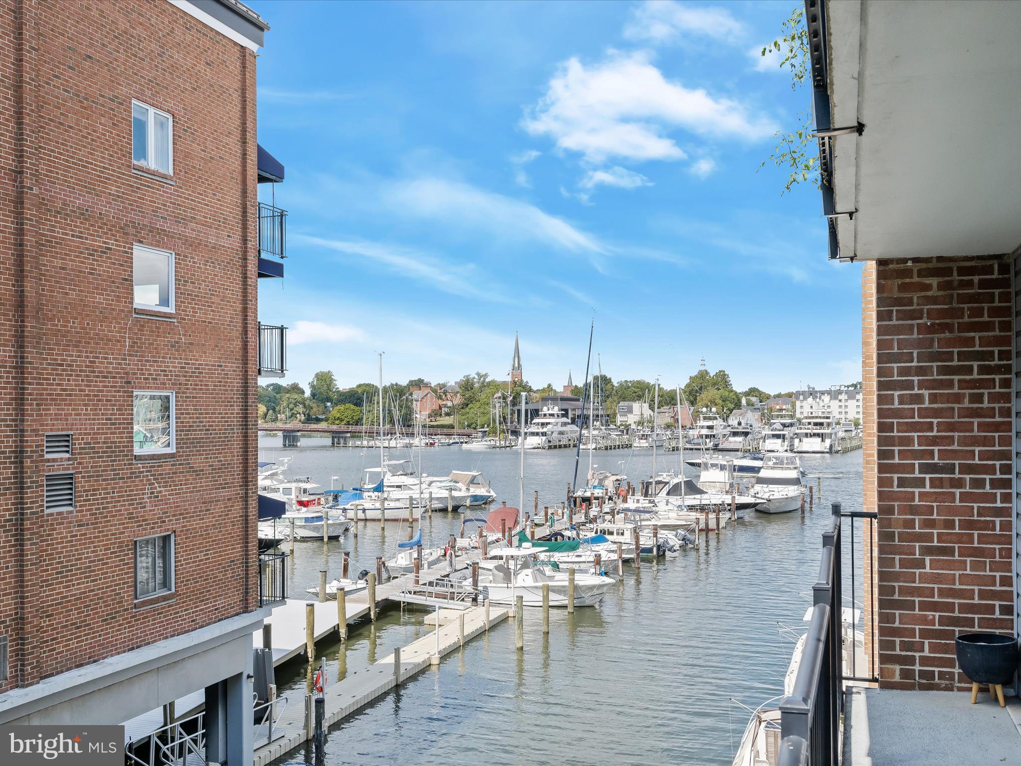 312 SEVERN AVENUE E308