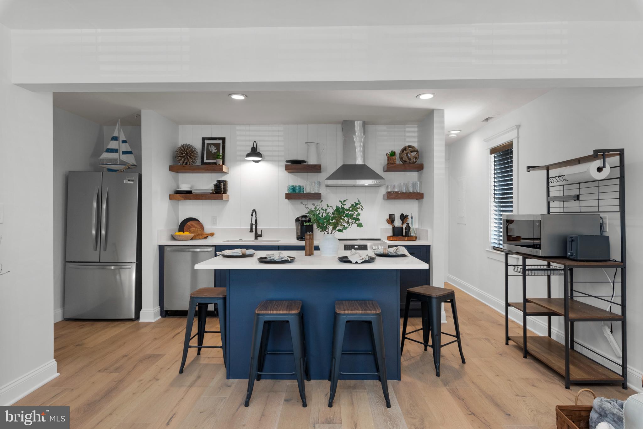 1000 WEST ST UNIT 200