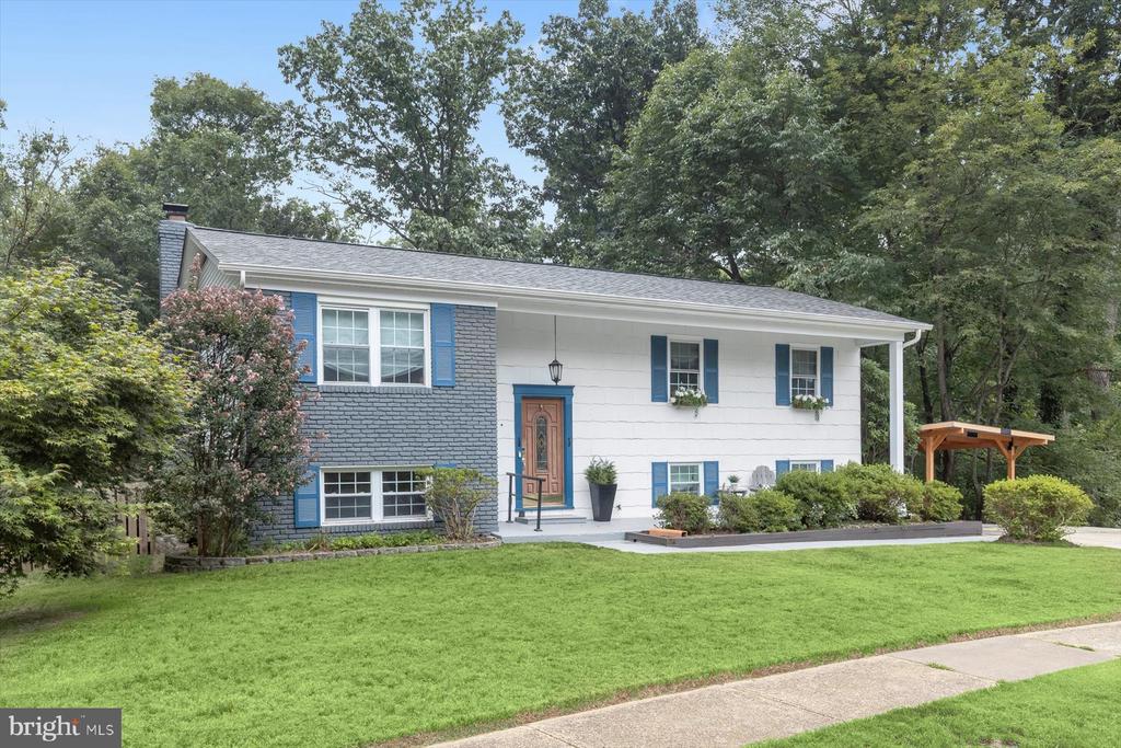 1309 HAWKINS LANE