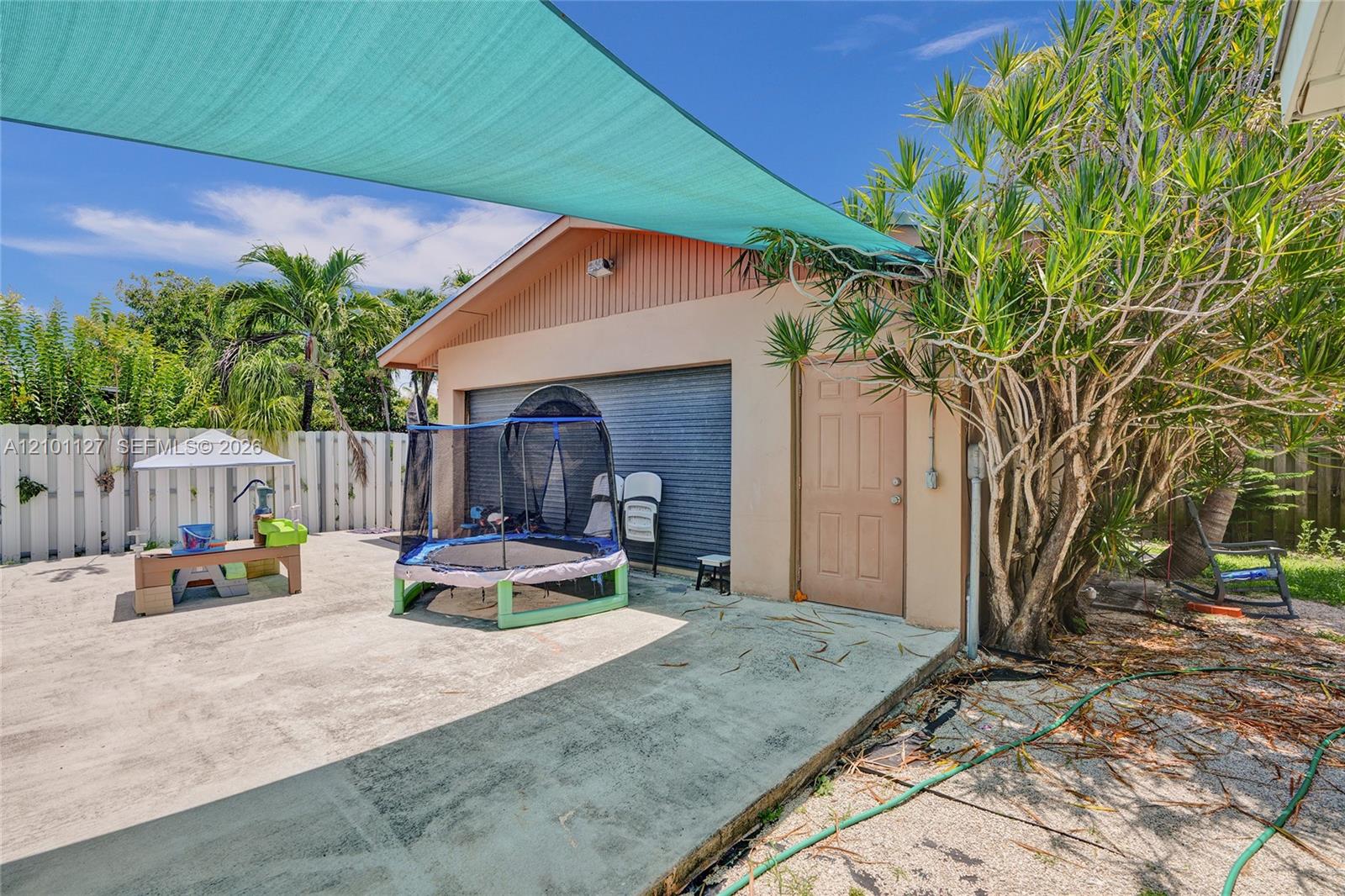 9910 Bahama Dr Unit: EFF