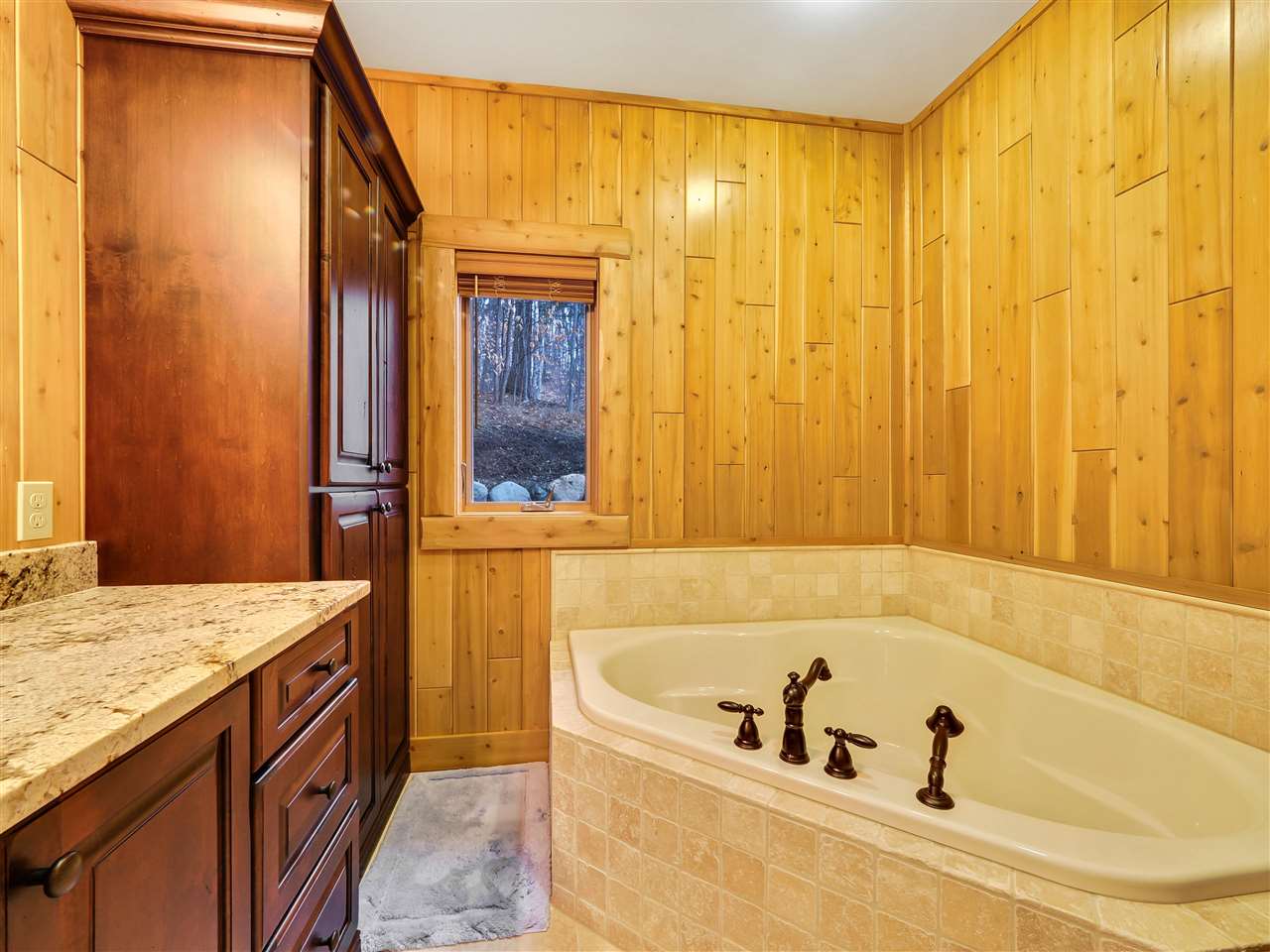 6222 Lake Grove Road