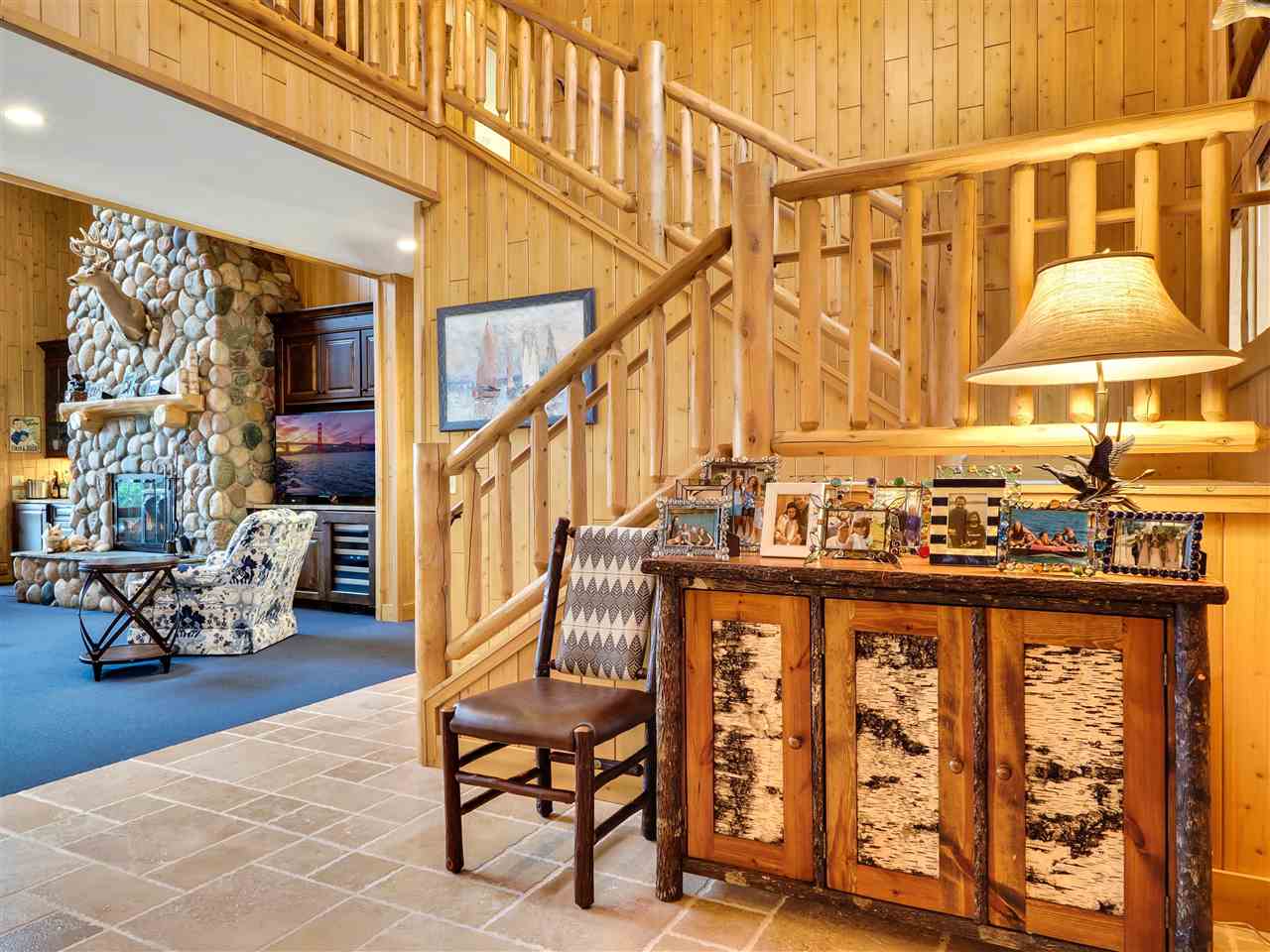 6222 Lake Grove Road