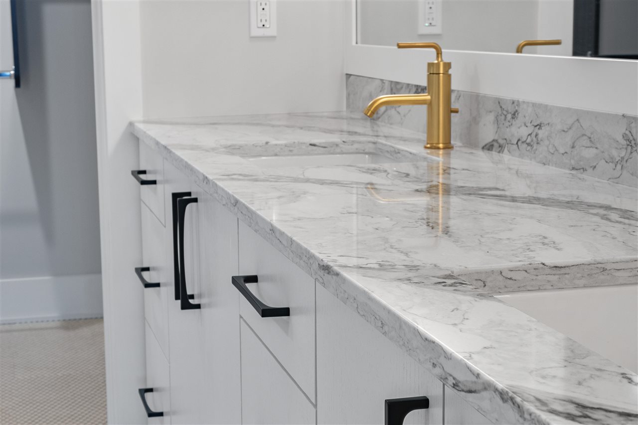 04036 N M-75 Highway Unit: 2