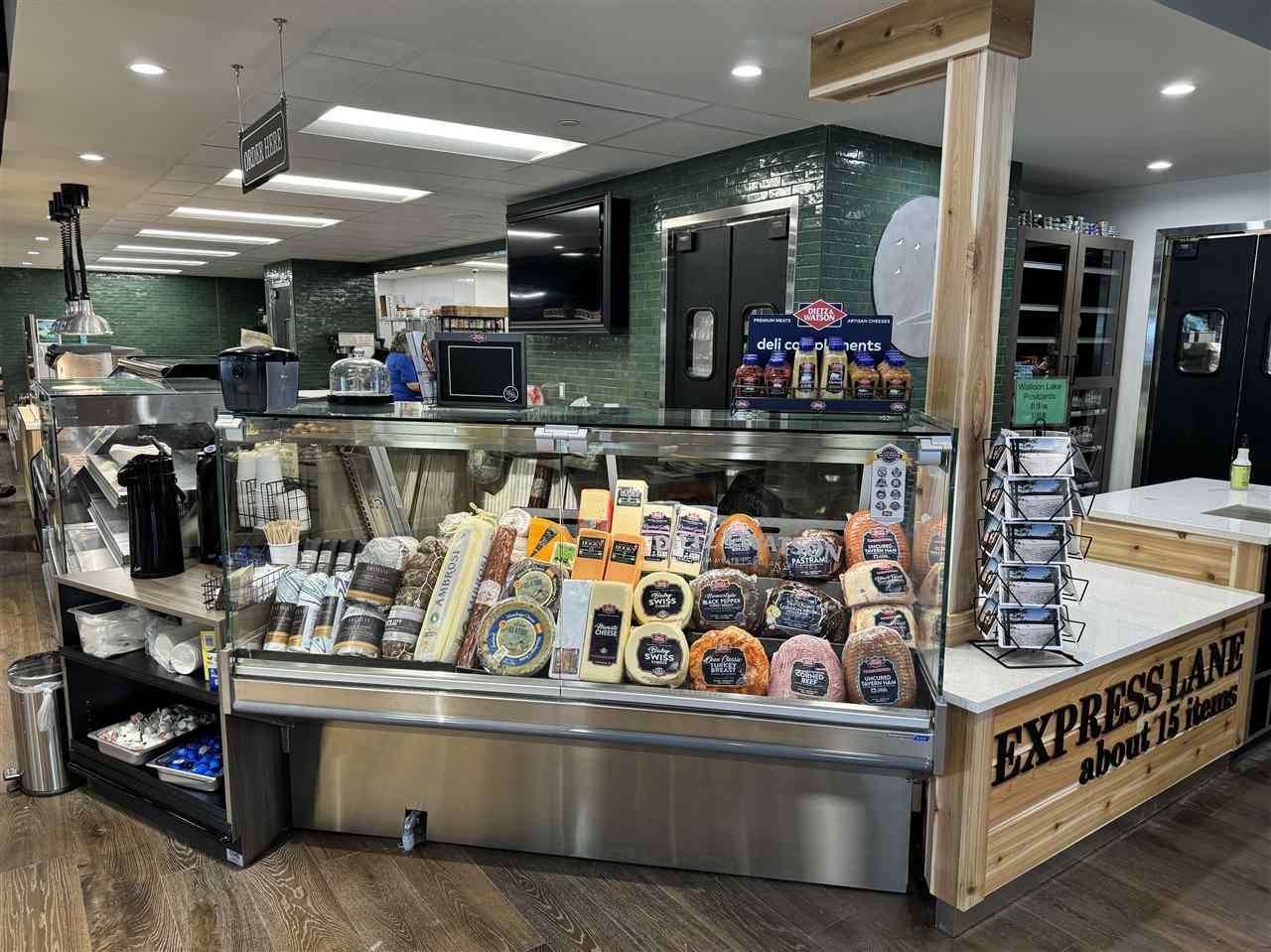 04036 N M-75 Highway Unit: 2