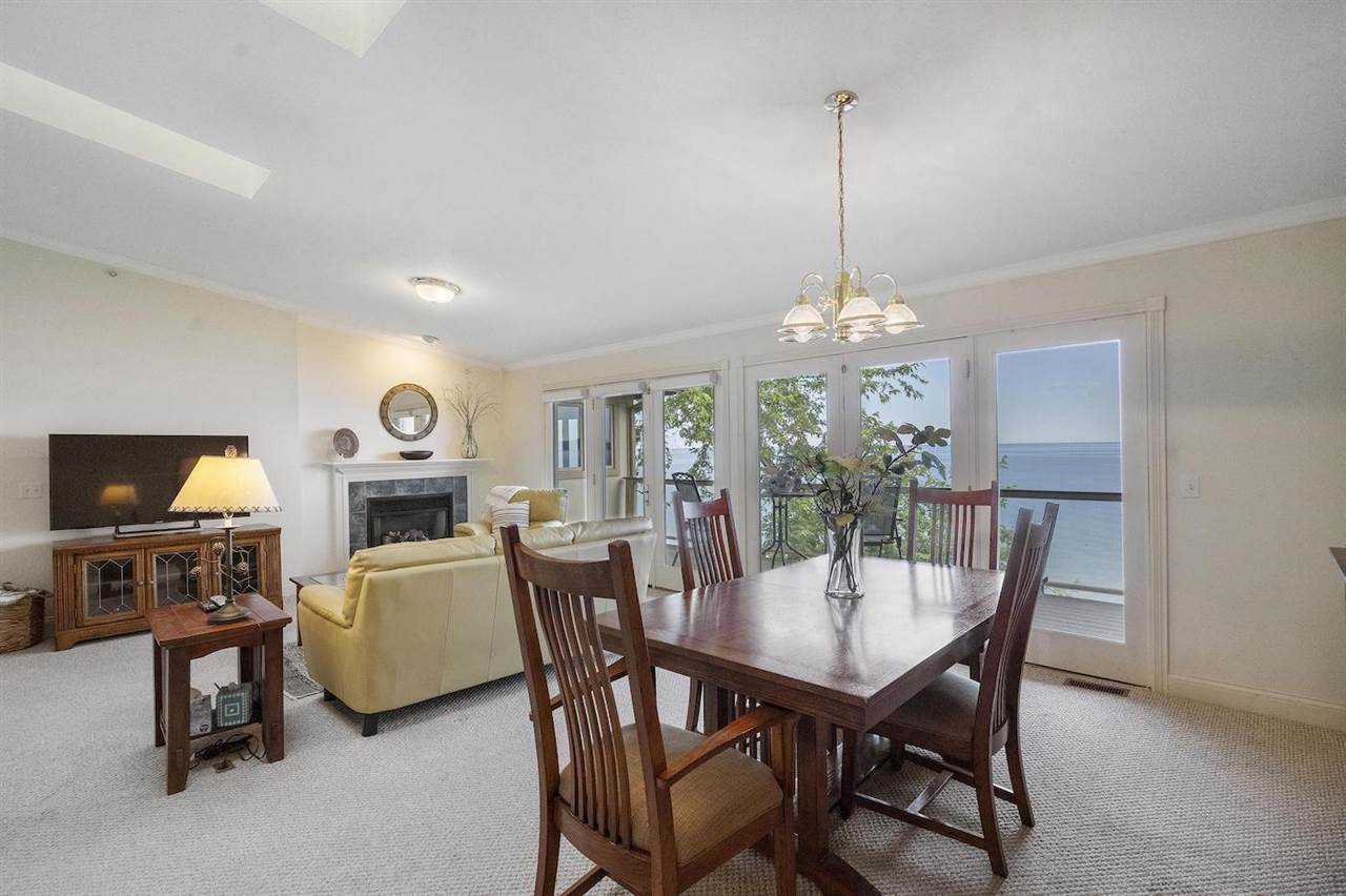 1142 Charlevoix Avenue Unit: 6