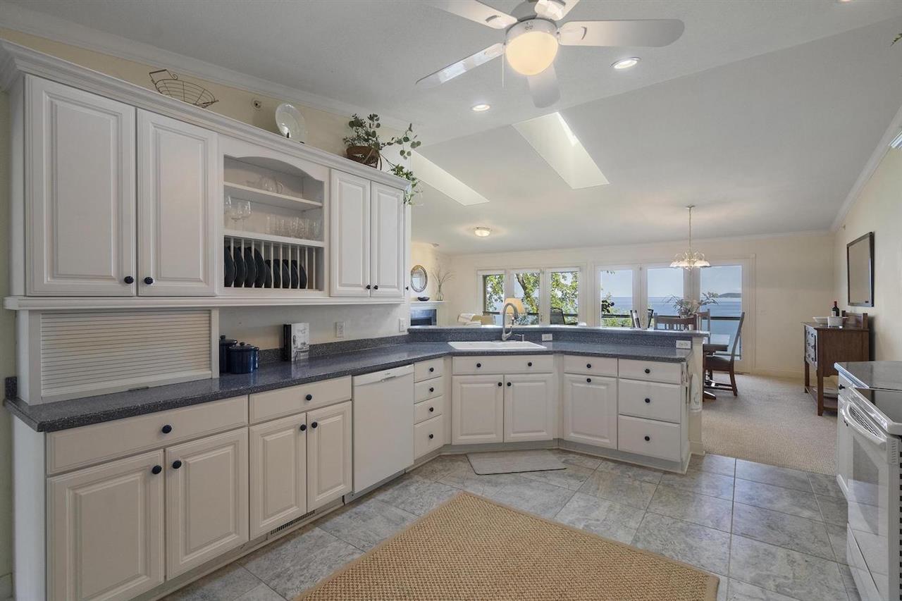 1142 Charlevoix Avenue Unit: 6