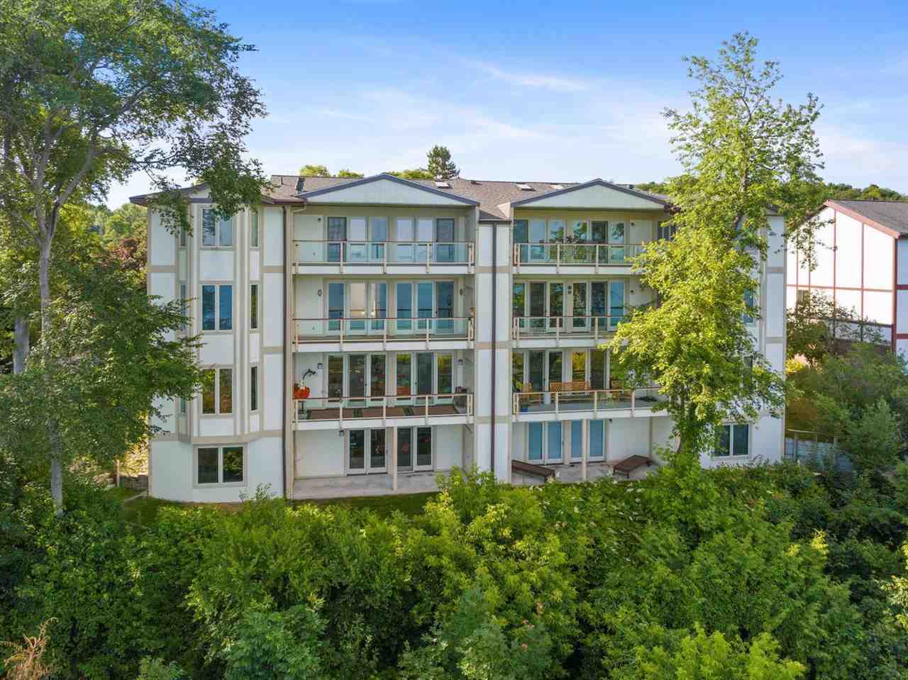 1142 Charlevoix Avenue Unit: 6