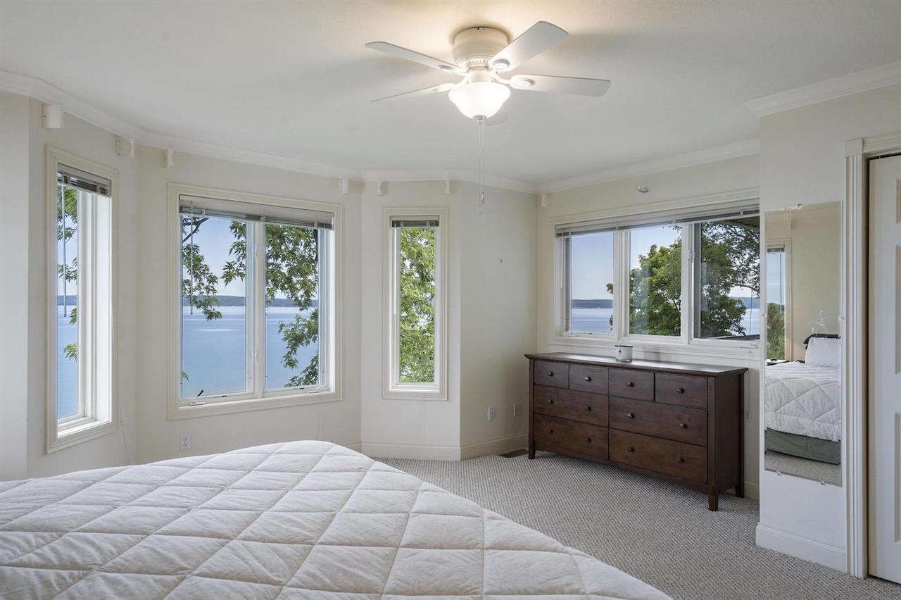 1142 Charlevoix Avenue Unit: 6