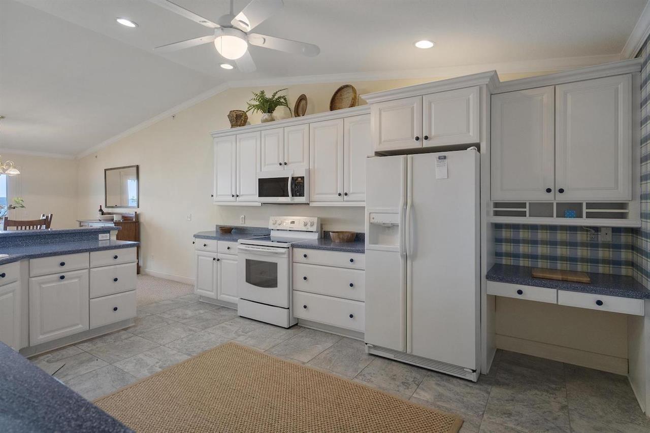 1142 Charlevoix Avenue Unit: 6